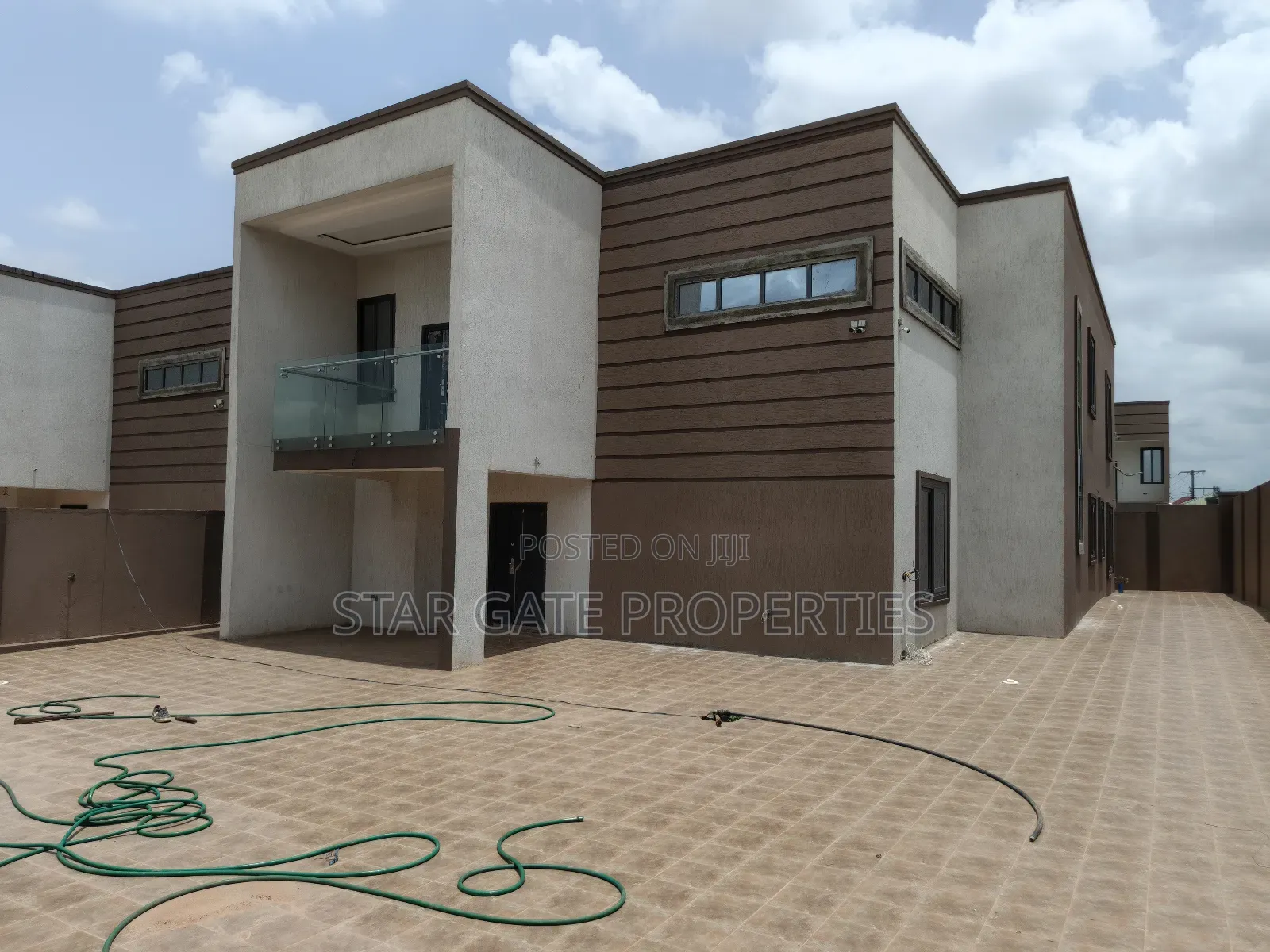 4bdrm House in Buokrom, Kumasi Metropolitan for sale