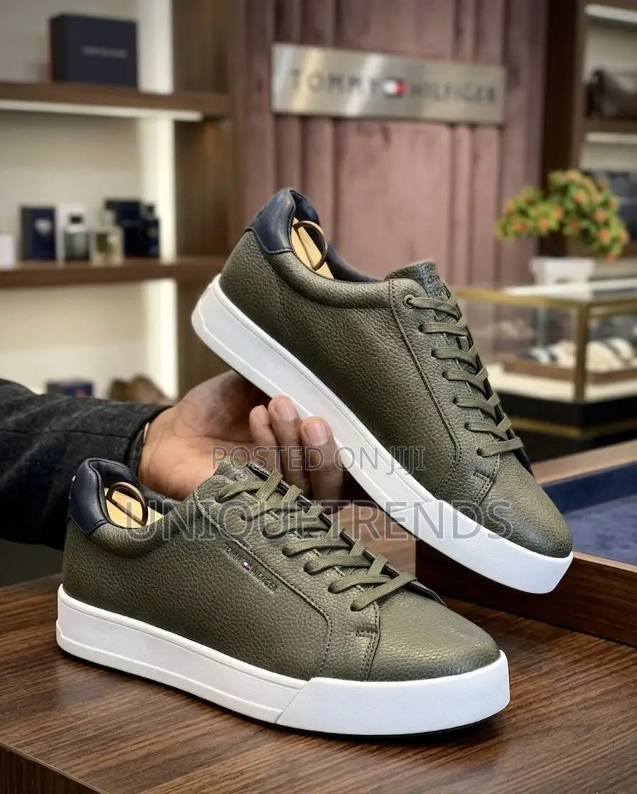 Quality Tommy Hilfiger Leather Sneakers