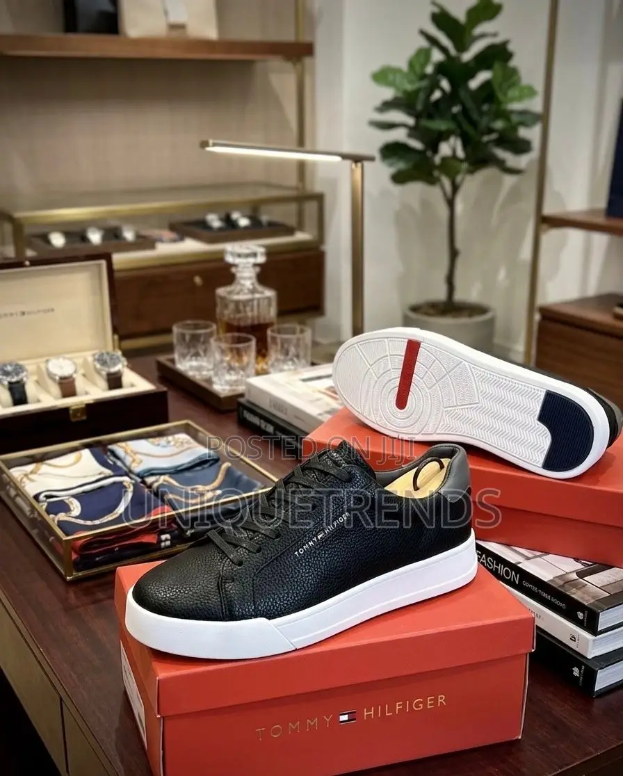 Quality Tommy Hilfiger Leather Sneakers