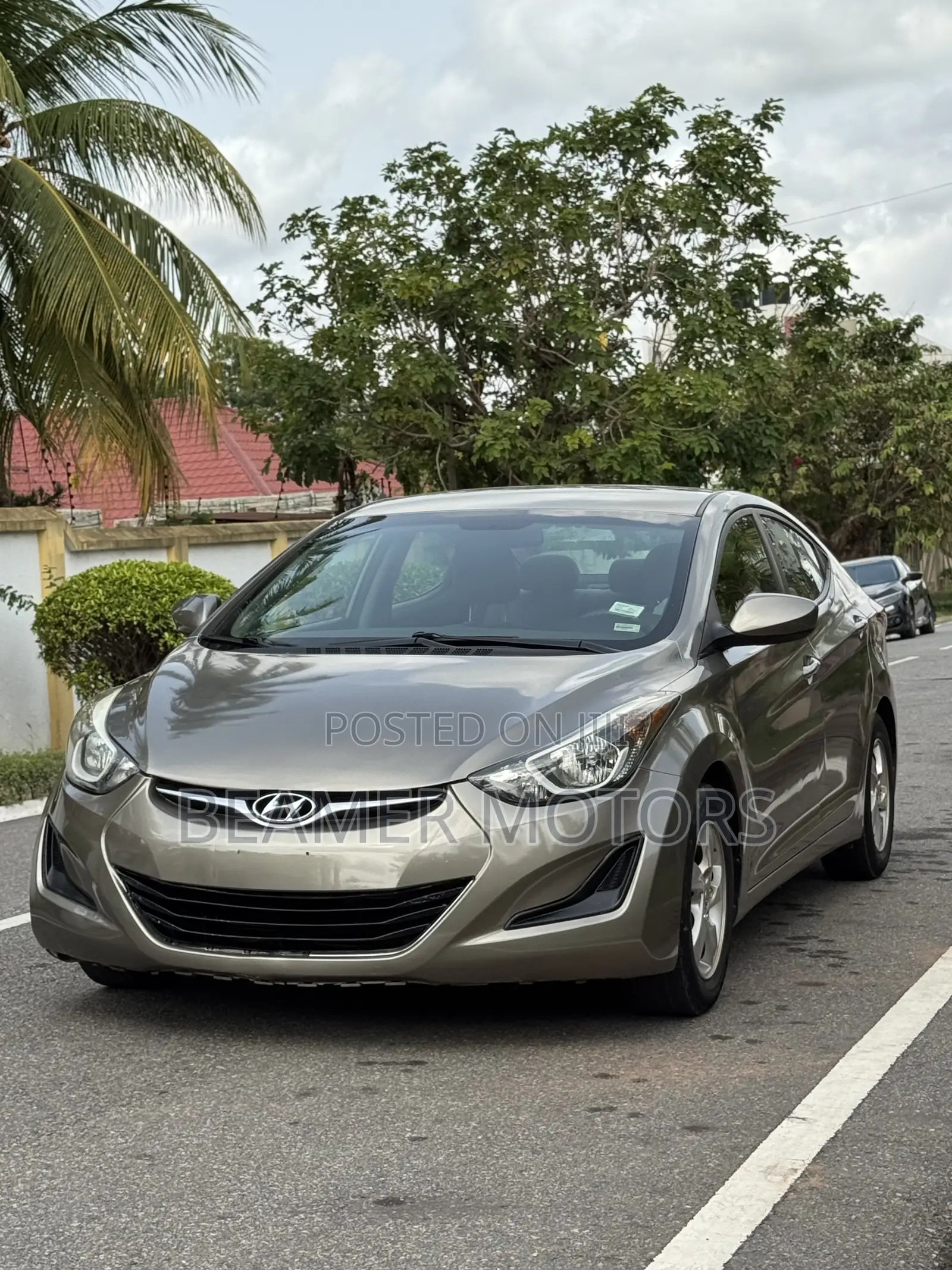 Hyundai Elantra SE 4dr Sedan (1.8L 4cyl 6A) 2015 Gold