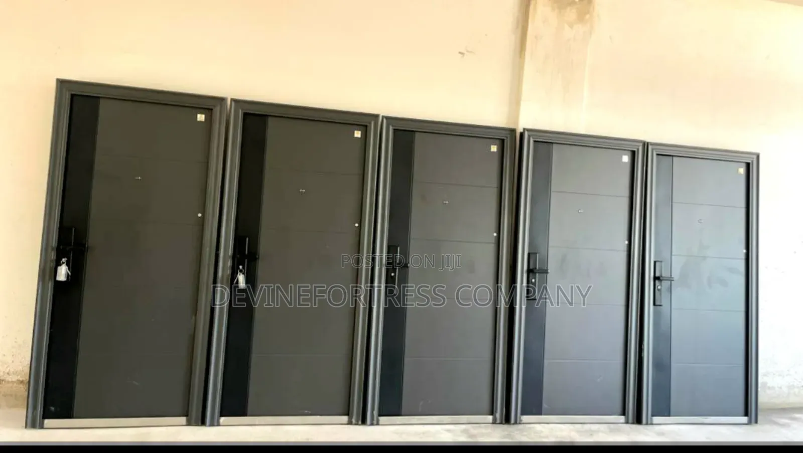 Smooth Quality Door Paladin// Blavk//Gray