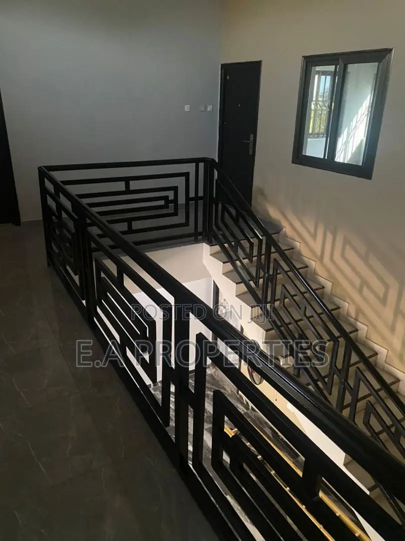 4bdrm House in Ea Properties, Frafraha for rent