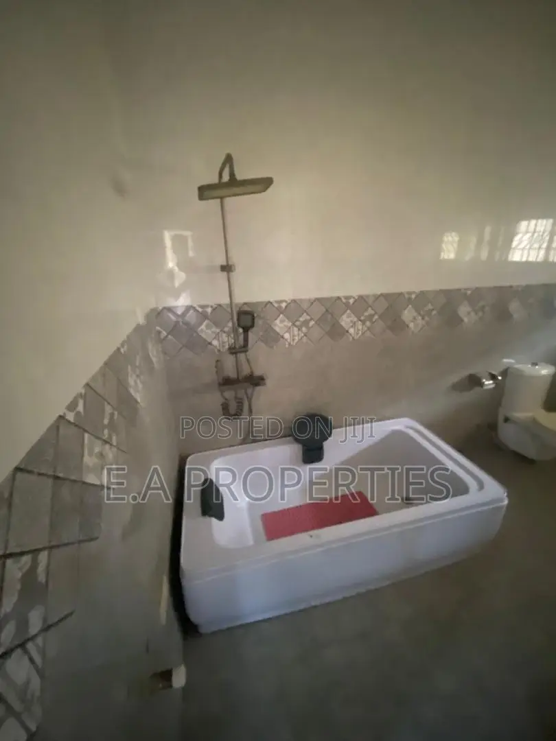 4bdrm House in Ea Properties, Frafraha for rent