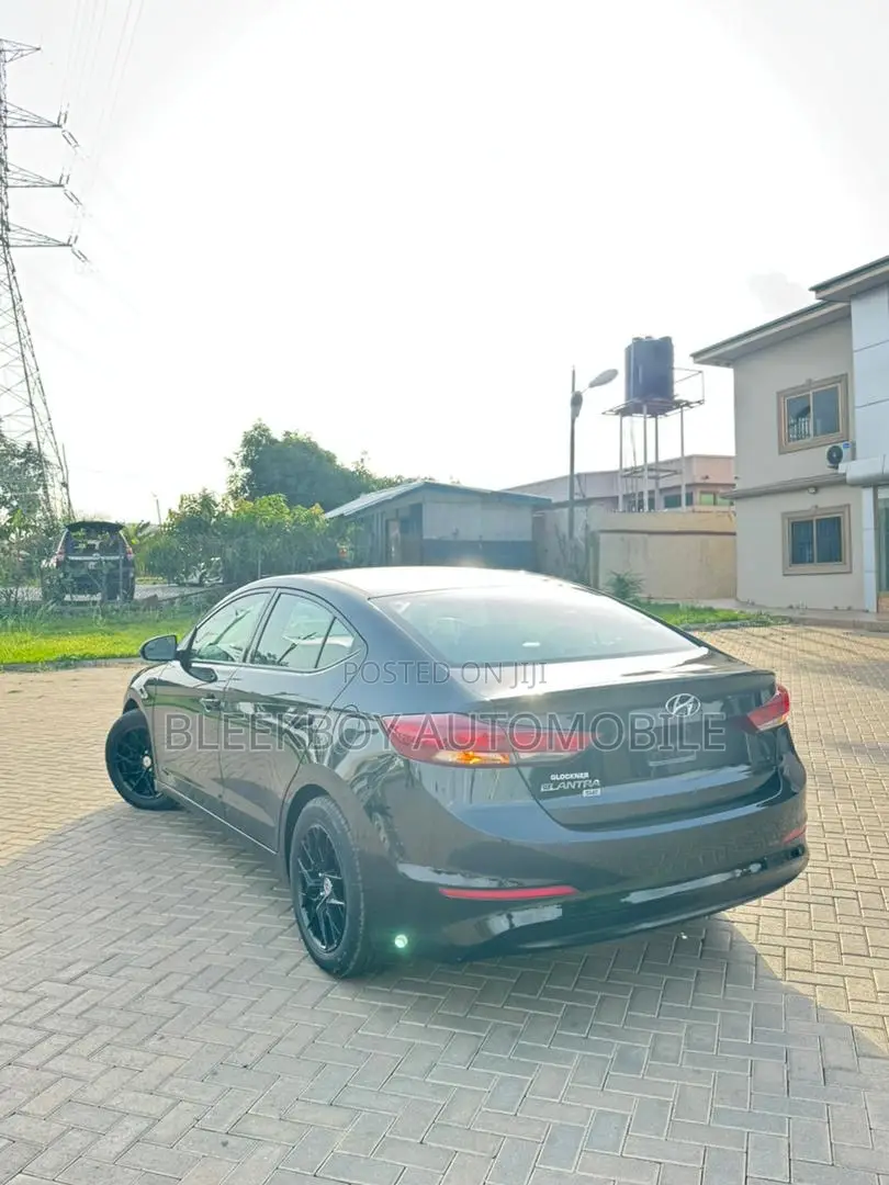 Hyundai Elantra 2017 Black