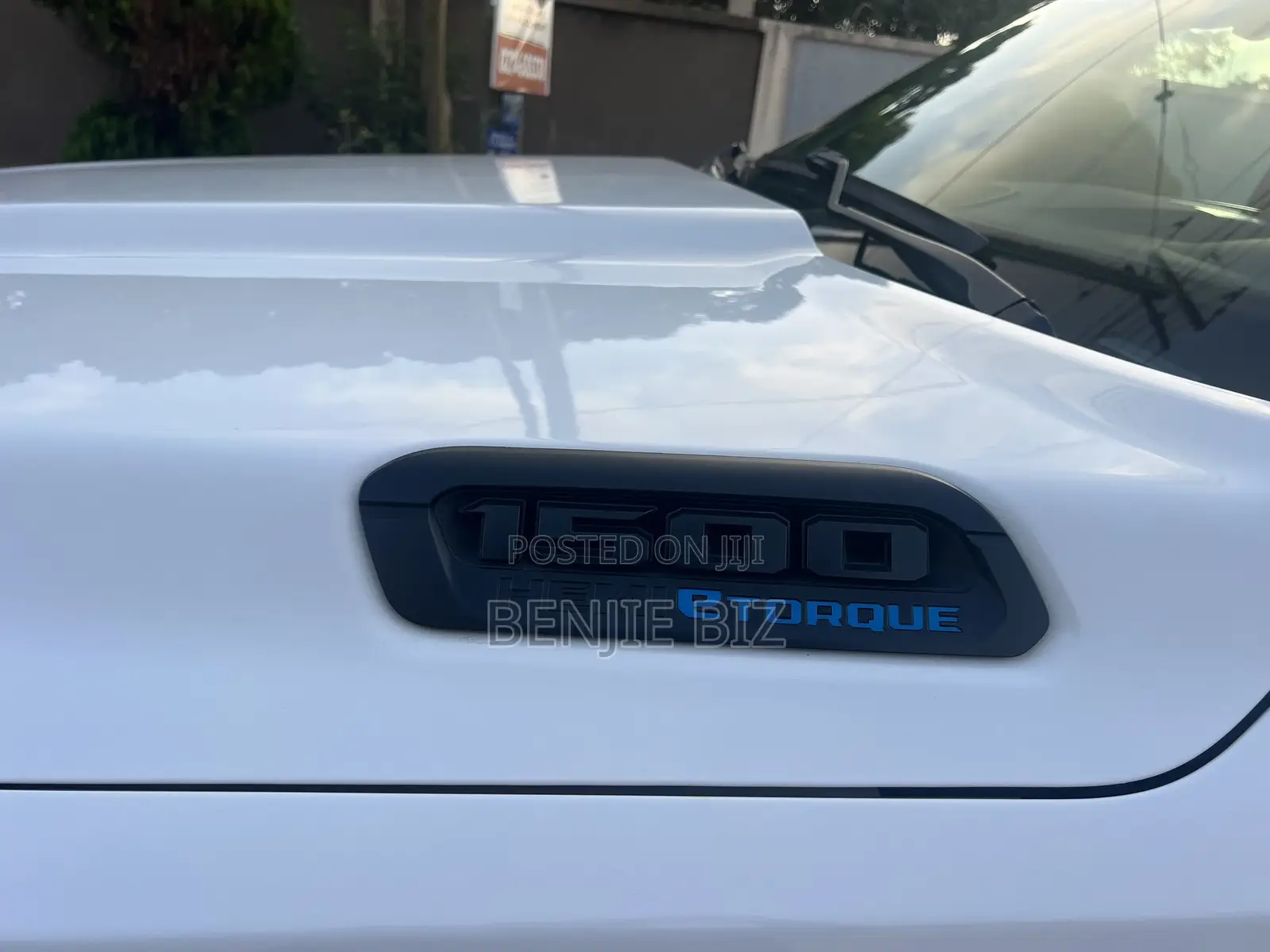 RAM 1500 Classic 2023 White