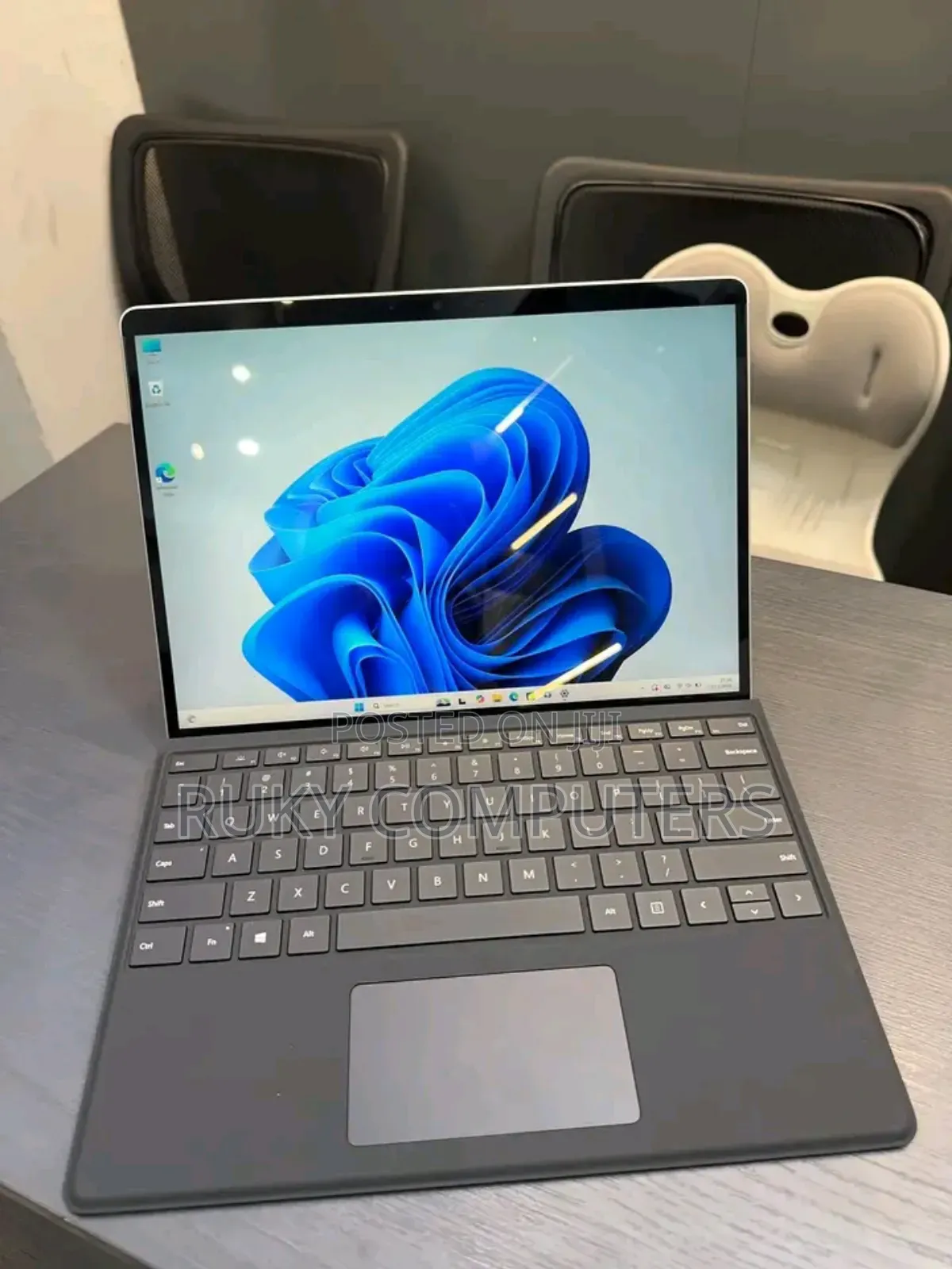 New Laptop Microsoft Surface Pro 16GB Intel Core i7 SSD 512GB