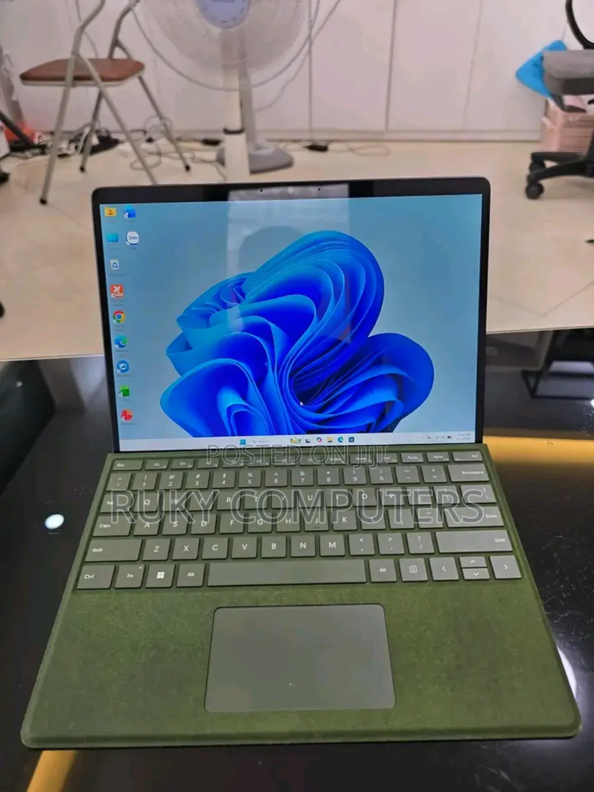 New Laptop Microsoft Surface Pro 16GB Intel Core i7 SSD 512GB