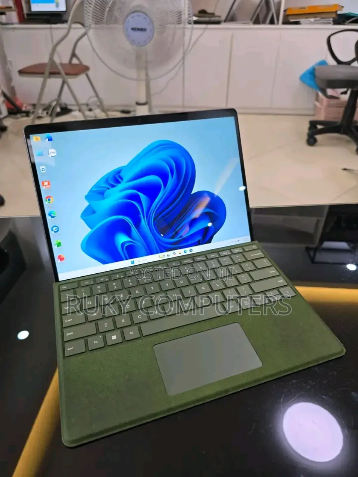 New Laptop Microsoft Surface Pro 16GB Intel Core i7 SSD 512GB