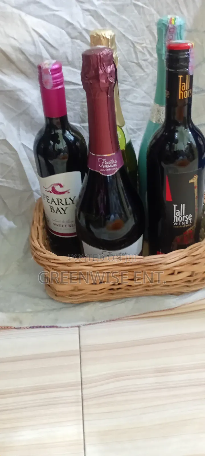 Elegant Wine Gift Hamper - Premium Birthday Gift
