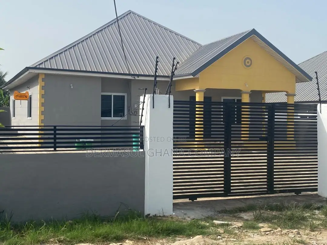 3bdrm House in Adom City Estate, Kasoa for sale