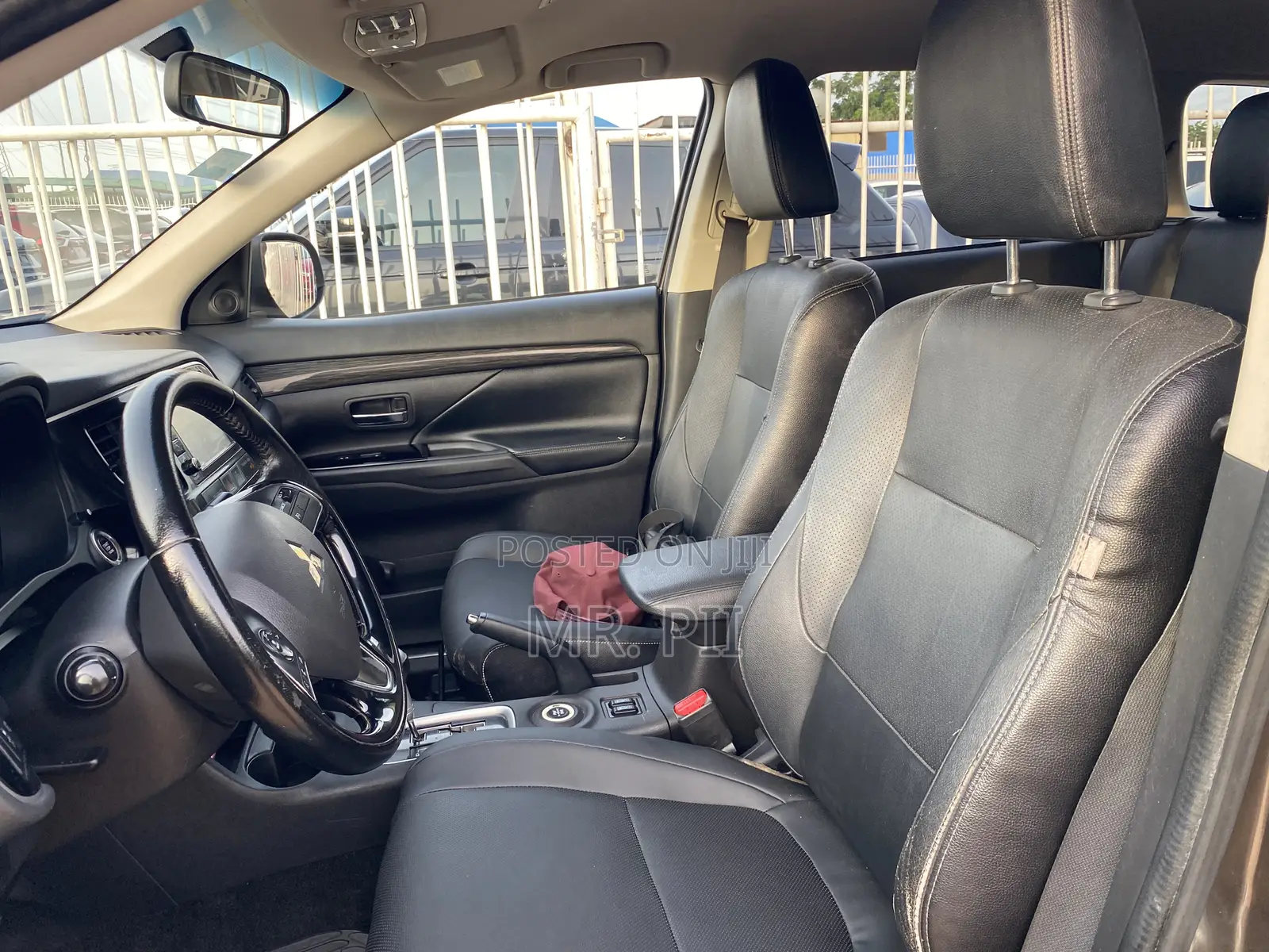 Mitsubishi Outlander 2016 Brown