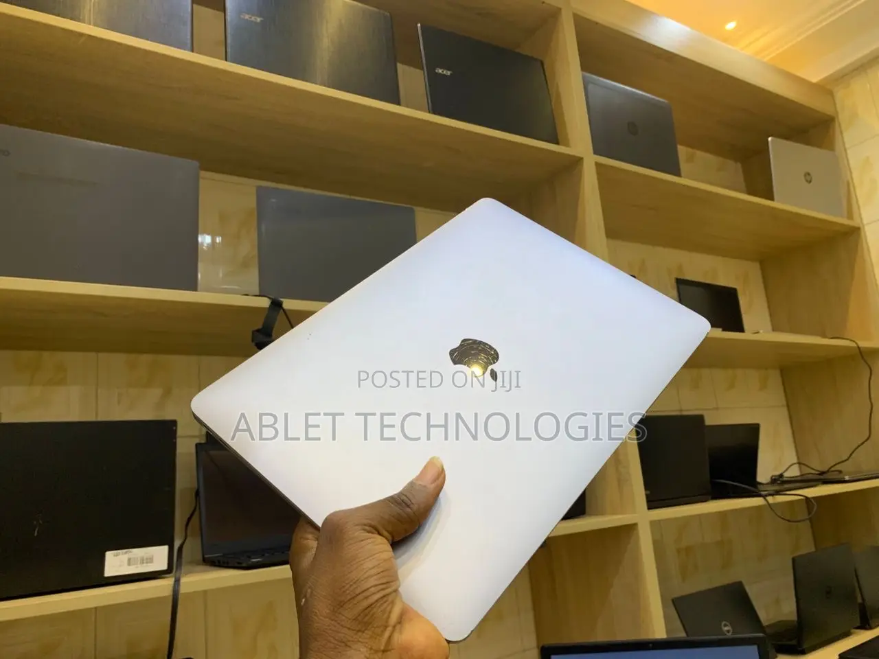 Laptop Apple MacBook Air 2018 8GB Intel Core i5 SSD 256GB