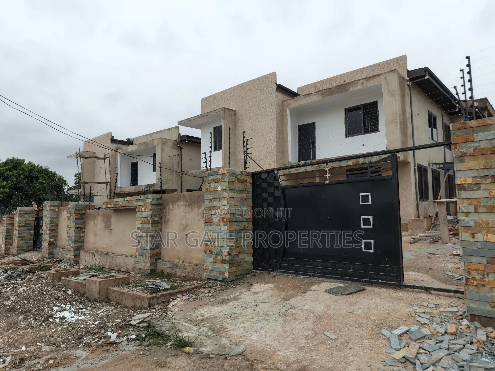 4bdrm House in Buokrom Estate, Kumasi Metropolitan for sale