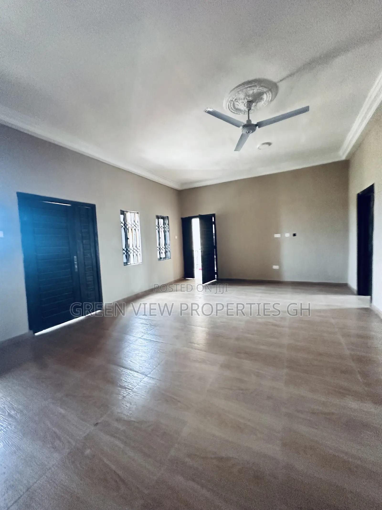 2bdrm Apartment in West Hills Mall Area for rent