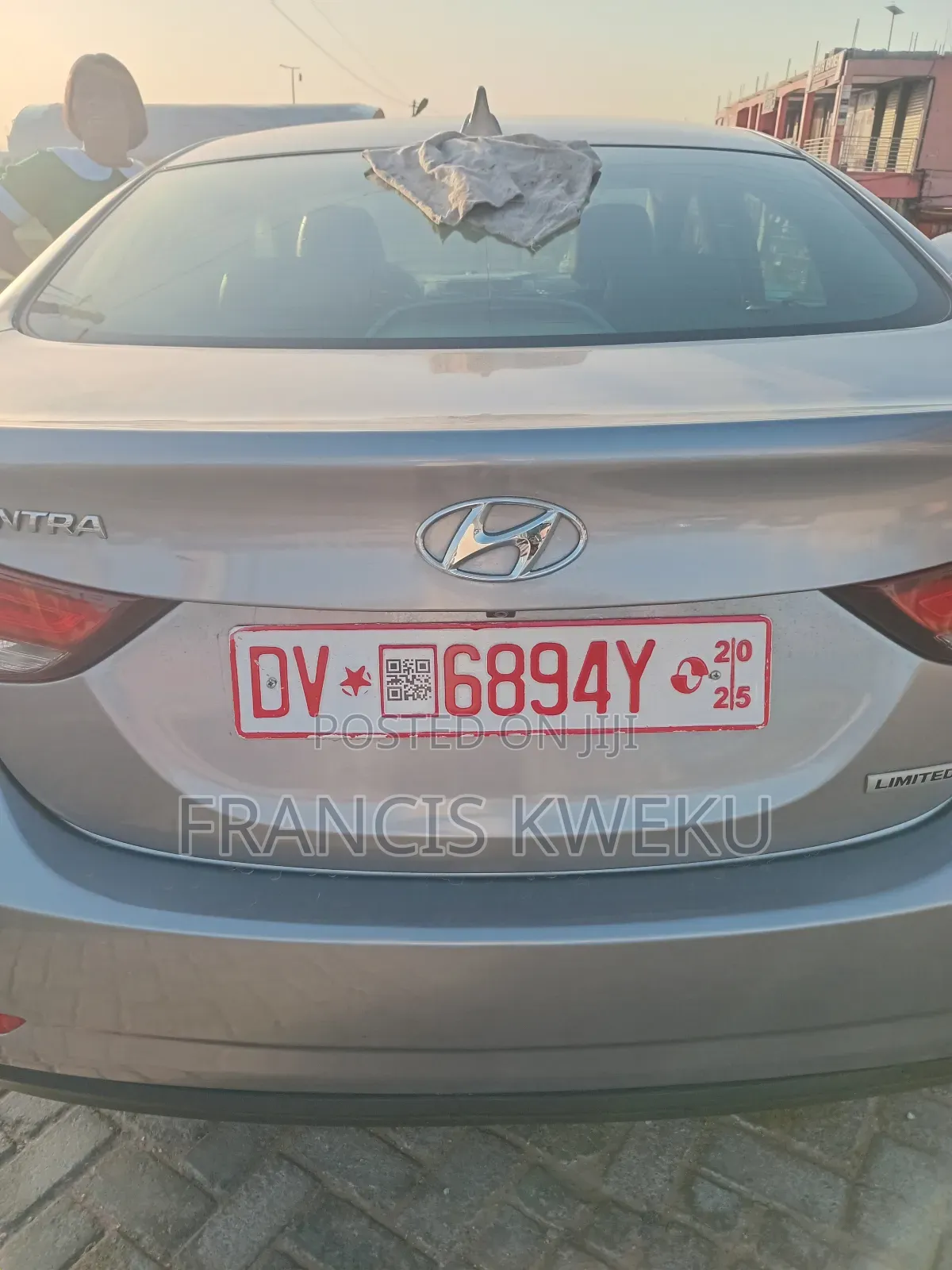 Hyundai Elantra Limited Sedan FWD (1.8L 4cyl 6A) 2016 Brown