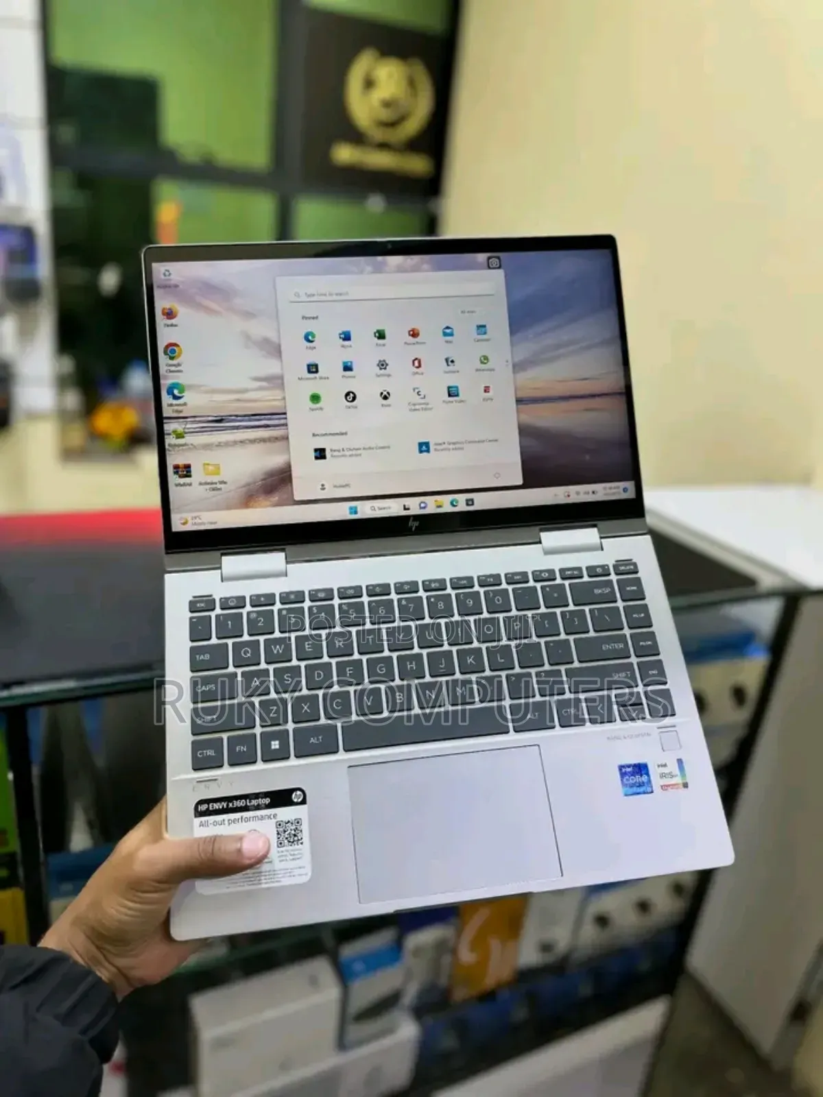 New Laptop HP Envy X360 16GB Intel Core i7 SSD 1T
