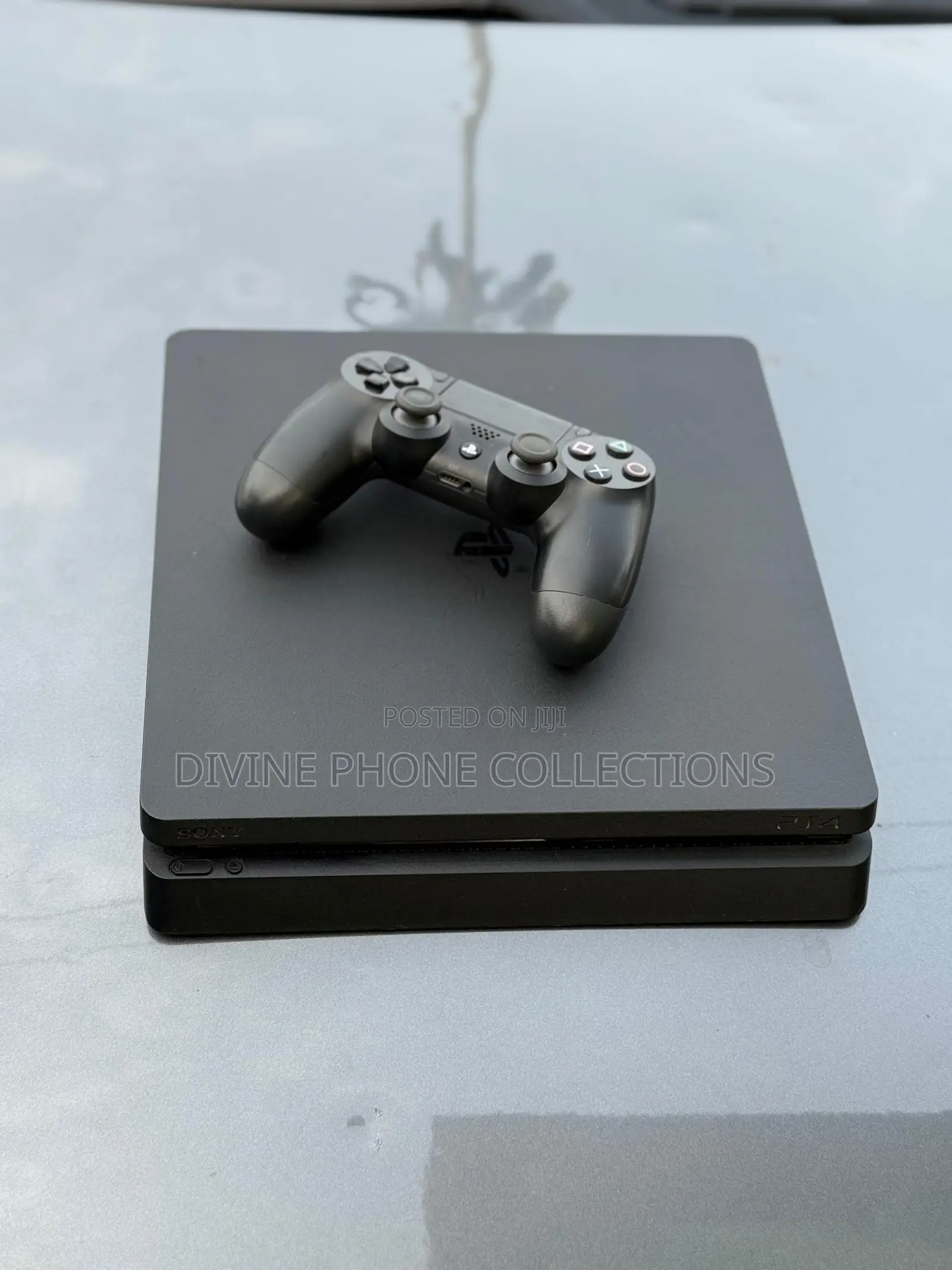 Ps4 Slim Jailbreak With Games and 2 Controllers