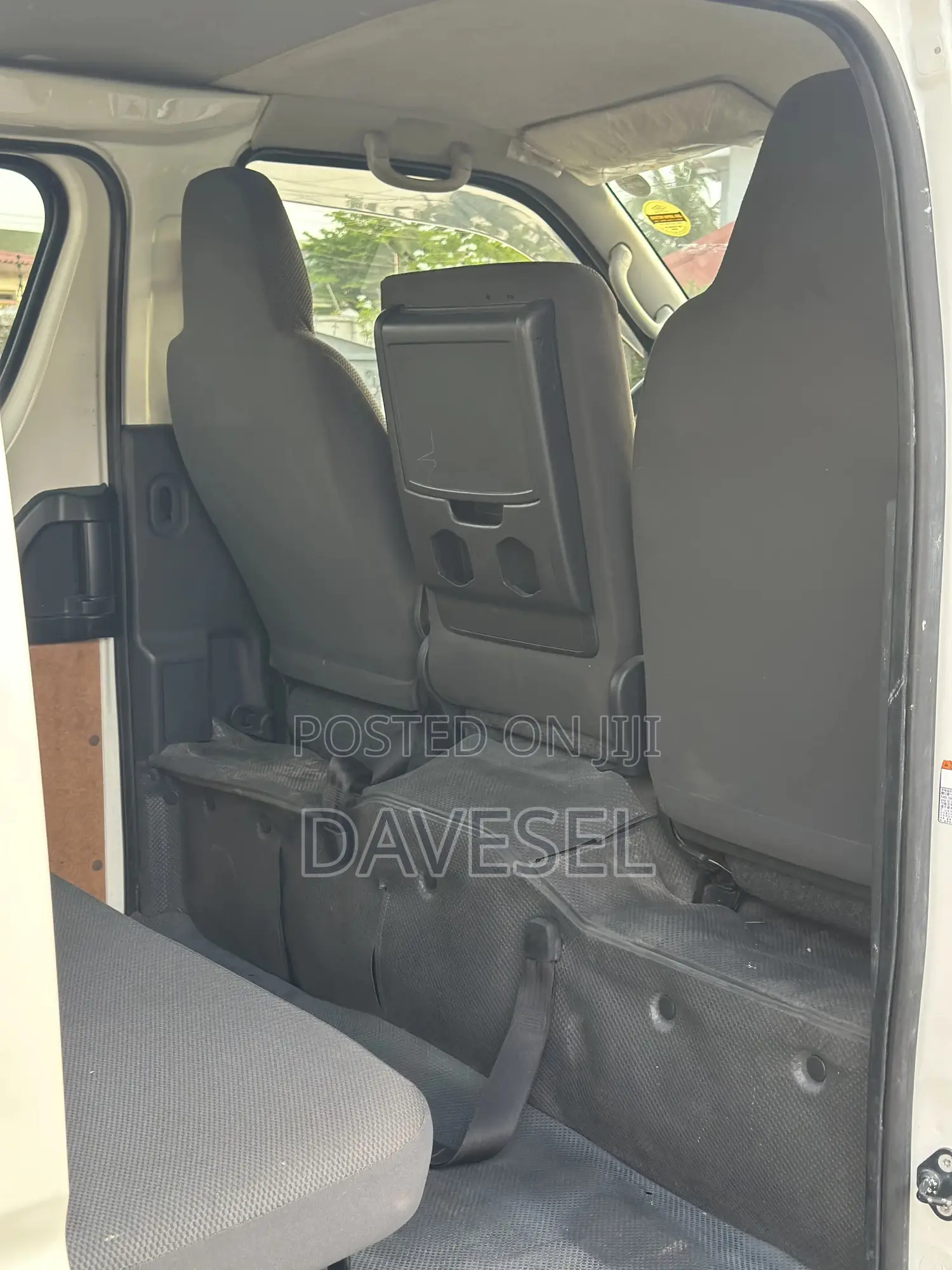 Toyota HiAce 2014 White