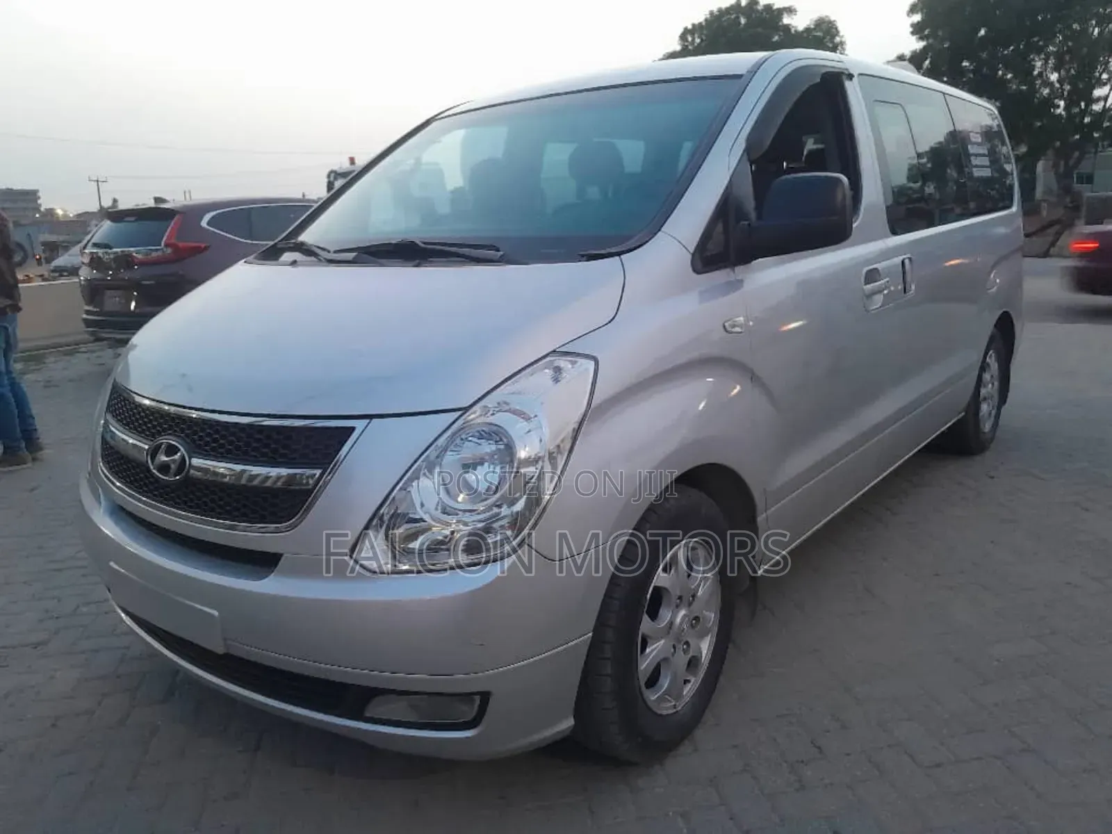 Hyundai Starex 2012 Silver