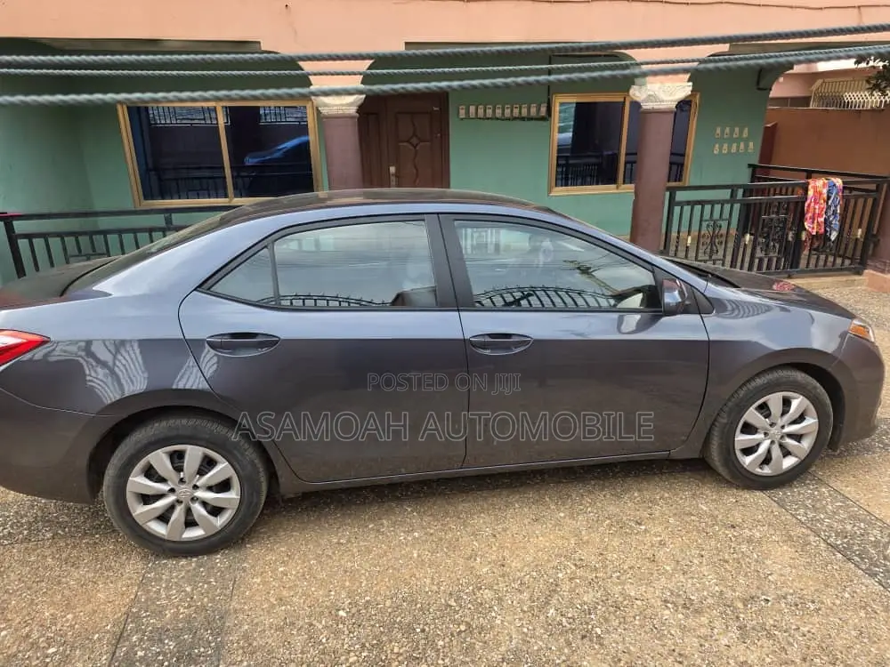 Toyota Corolla 2016 Gray