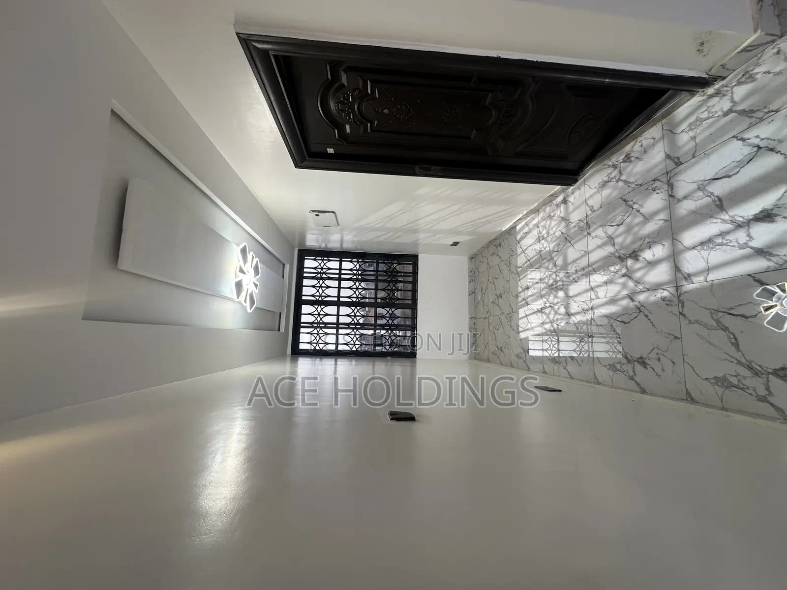 2bdrm Apartment in Lakeside for rent