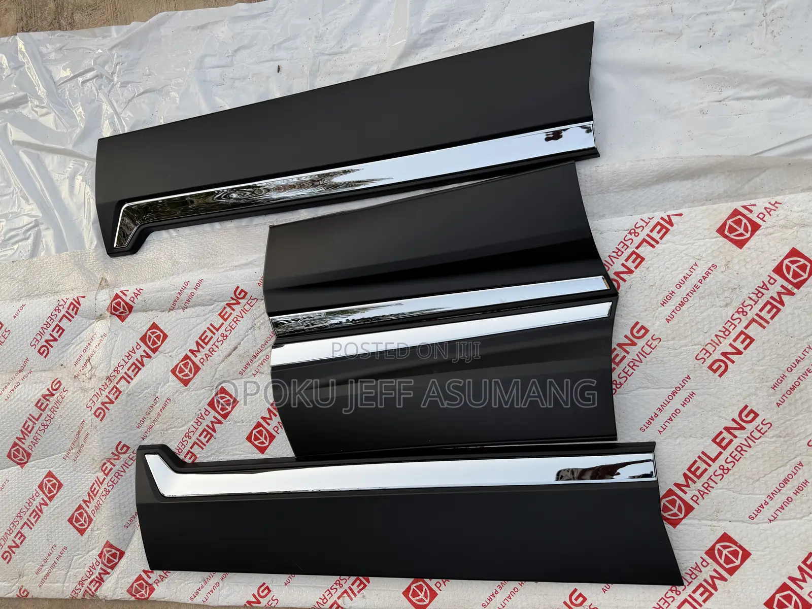 Honda Cr-v 2017 - 2022 Door Moldings With Silver