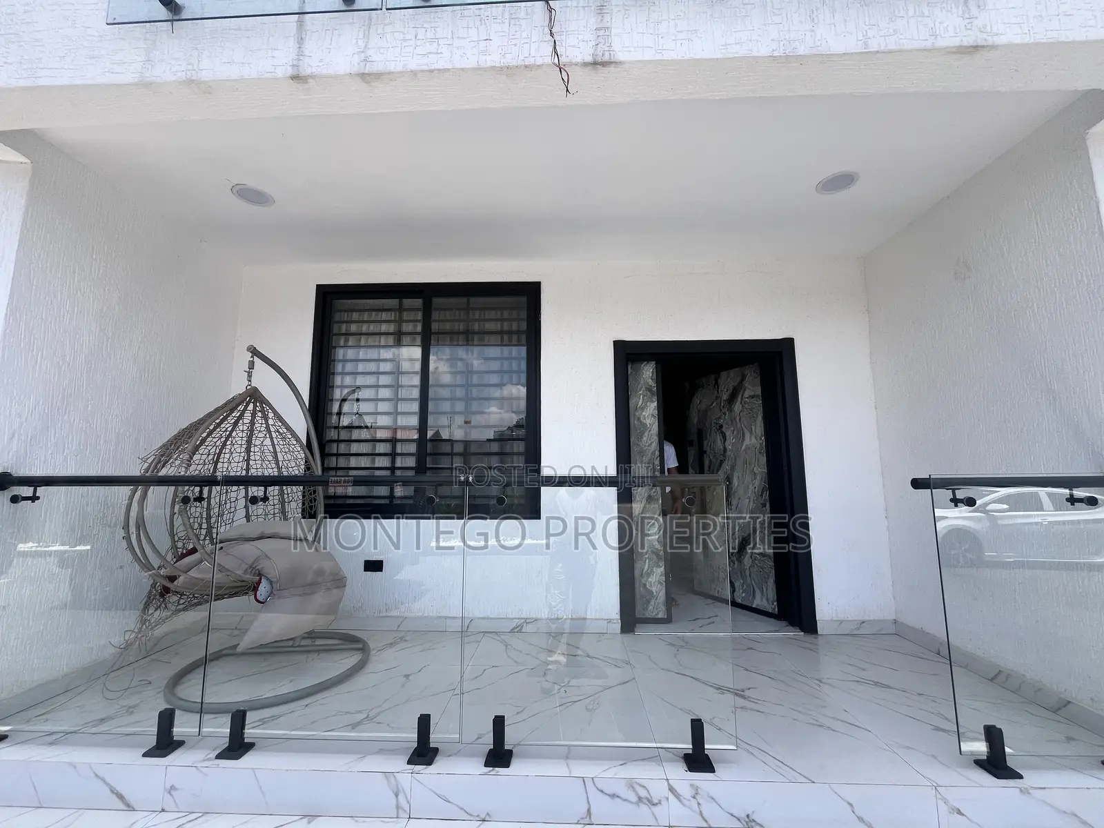 2bdrm Apartment in East for rent