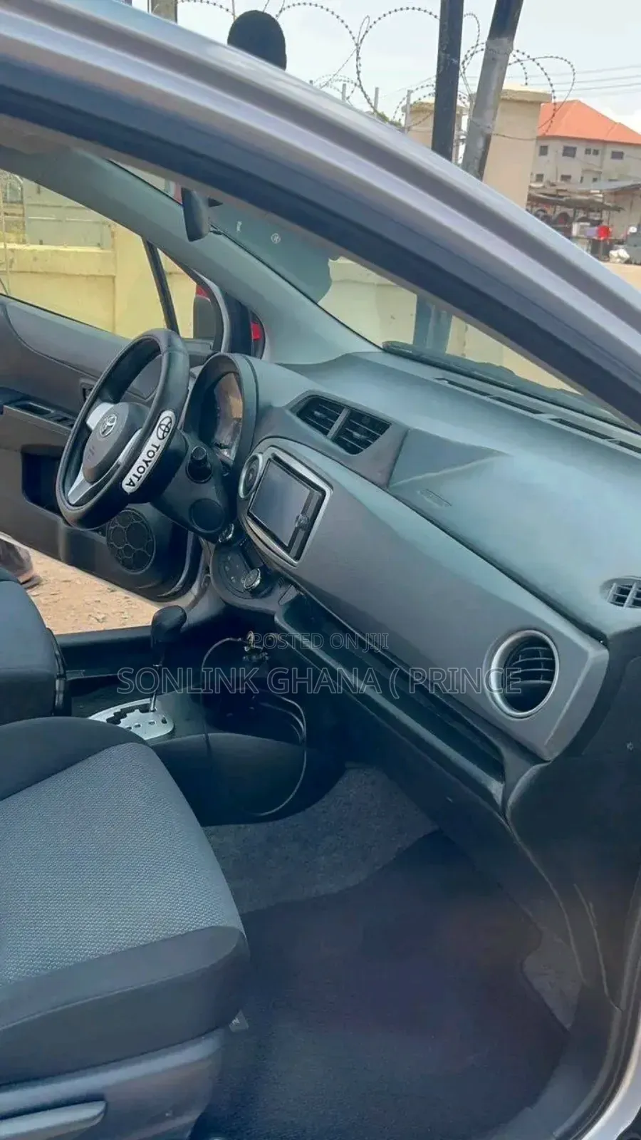 Toyota Vitz 1.0 FWD 5dr 2014