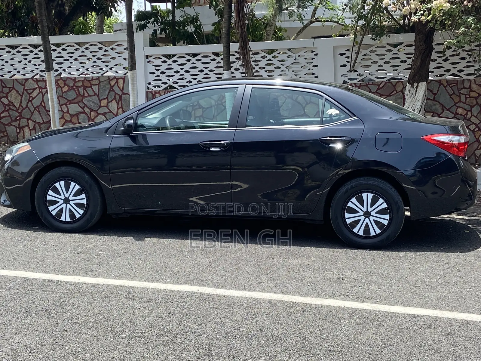 Toyota Corolla LE 4dr Sedan (1.8L 4cyl CVT) 2015 Black