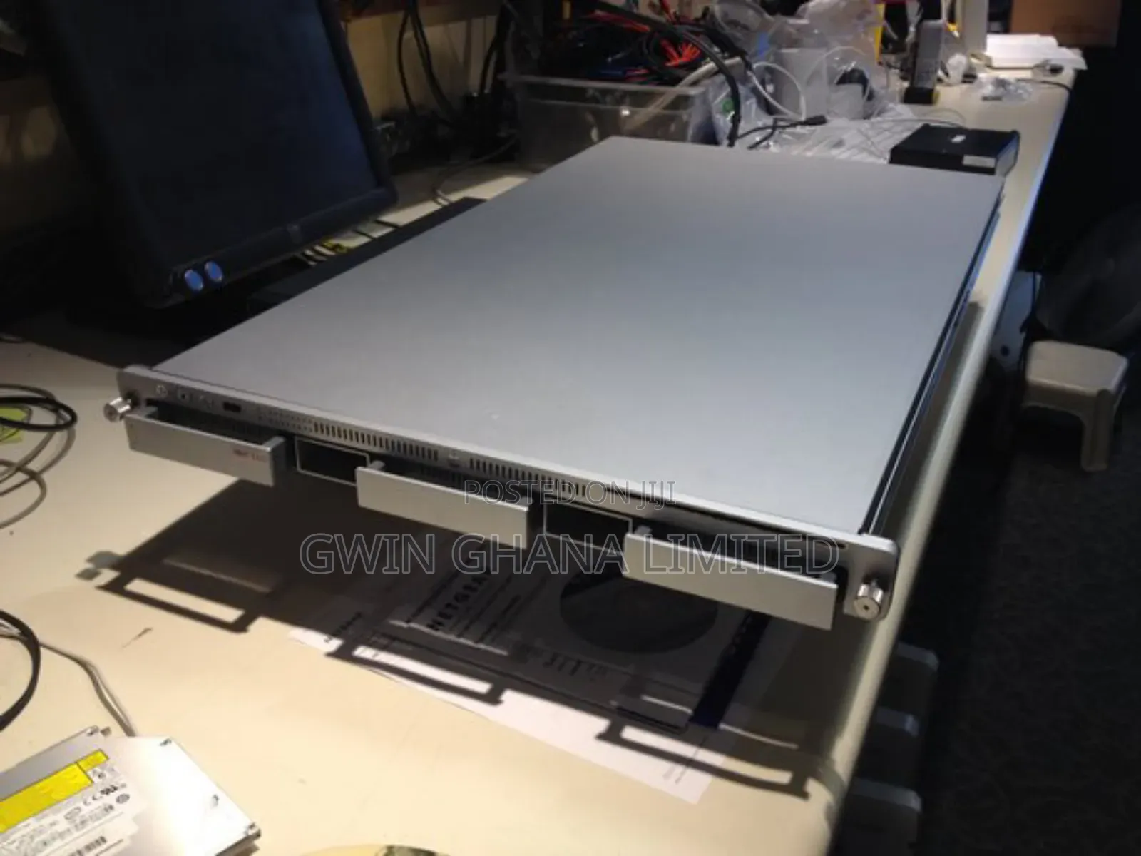 Server 24GB Intel Xeon HDD 3T