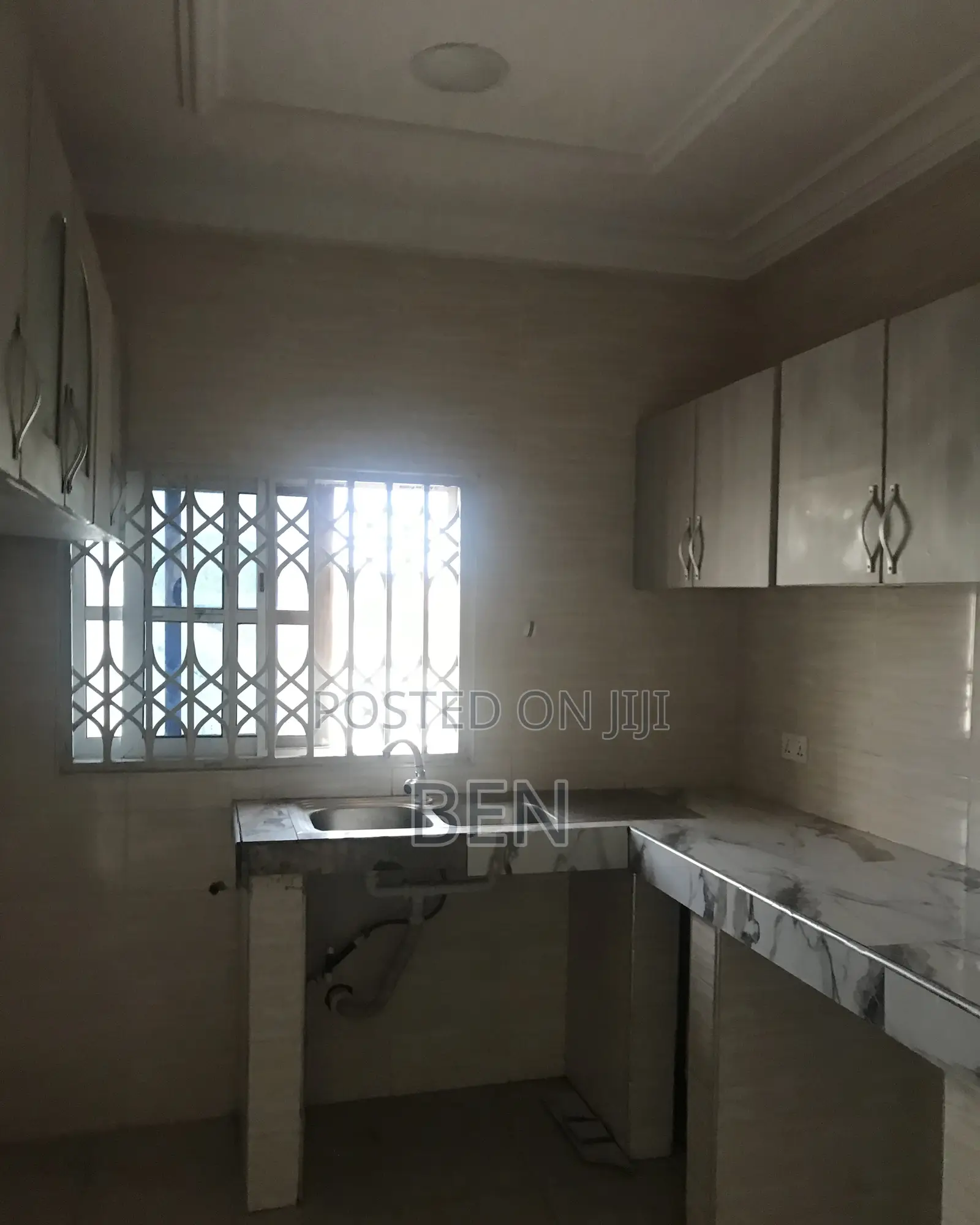 3bdrm Apartment in Tantra Yellow House, Ola Achool Area for rent