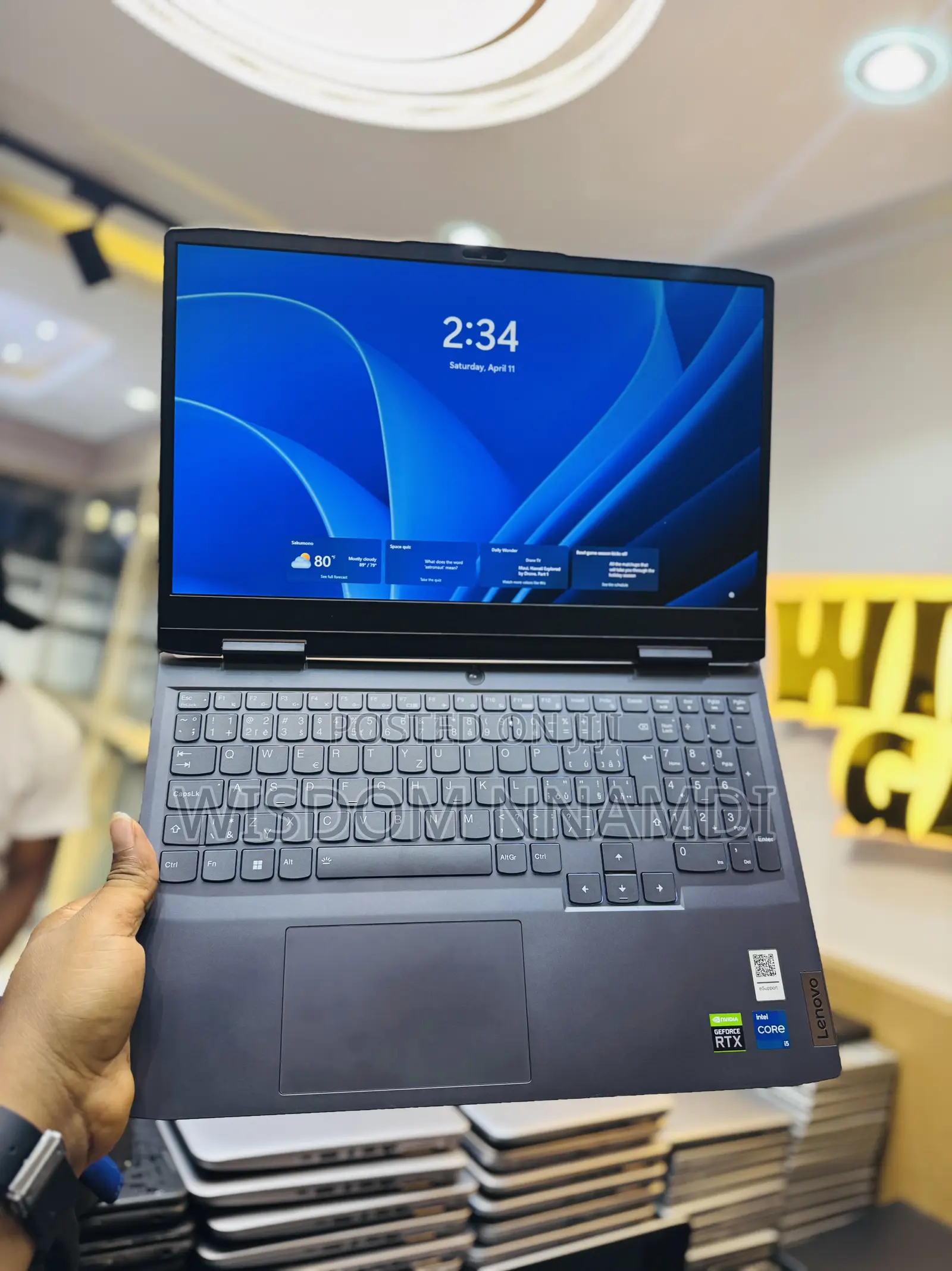 Laptop Lenovo LOQ 15ARP9 16GB Intel Core i5 SSD 512GB