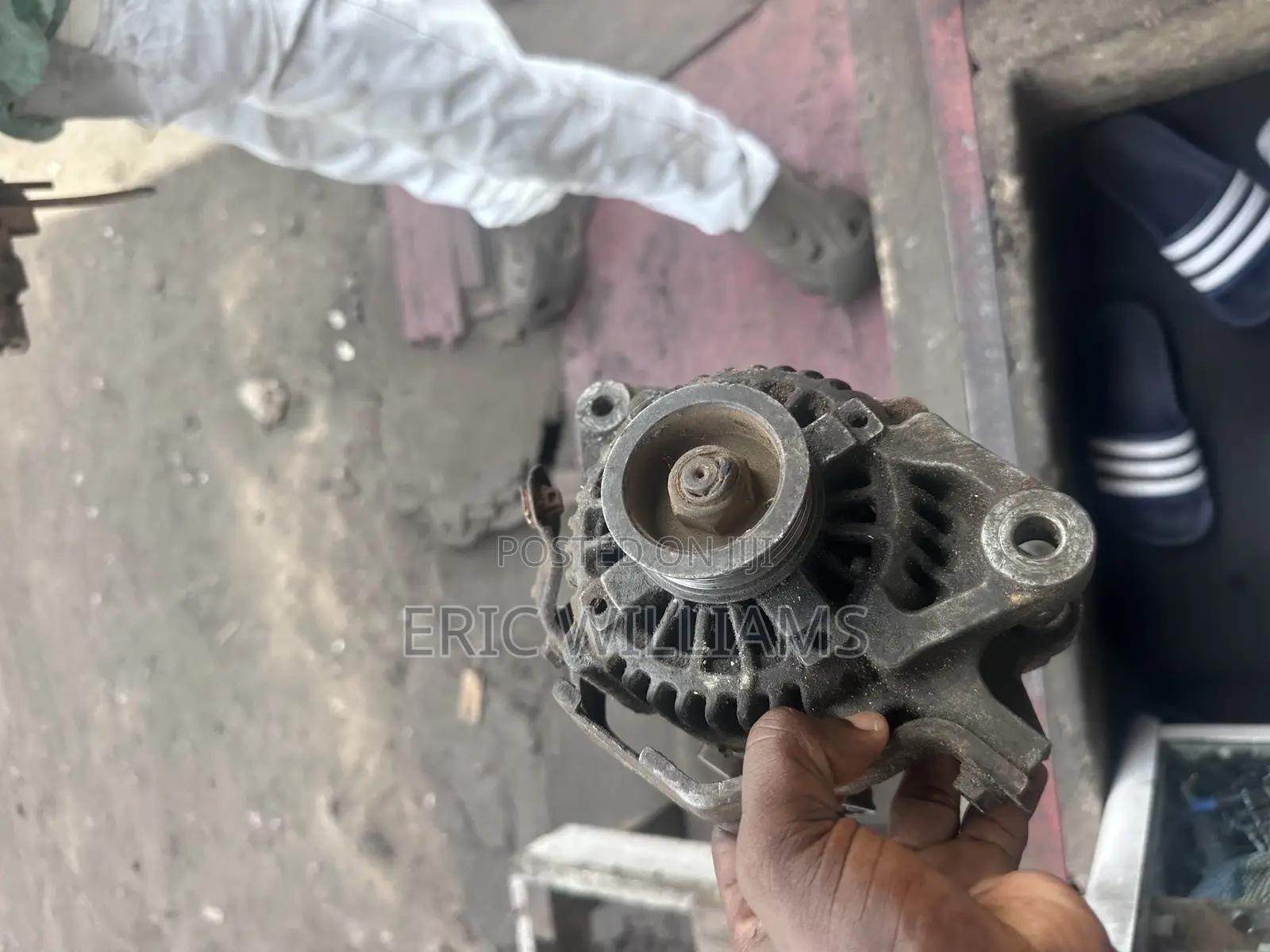 Toyota Vitz 2012 Alternator