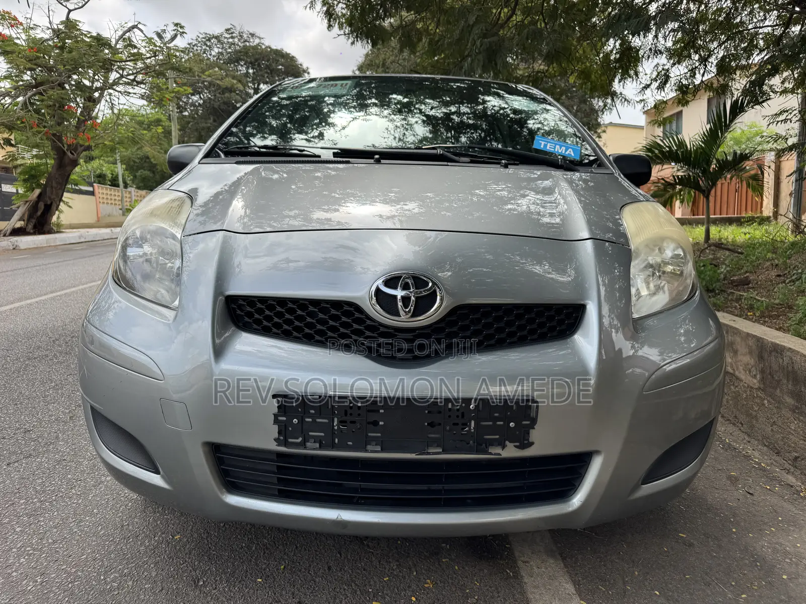 Toyota Yaris Base Hatchback 3dr 2010 Gray