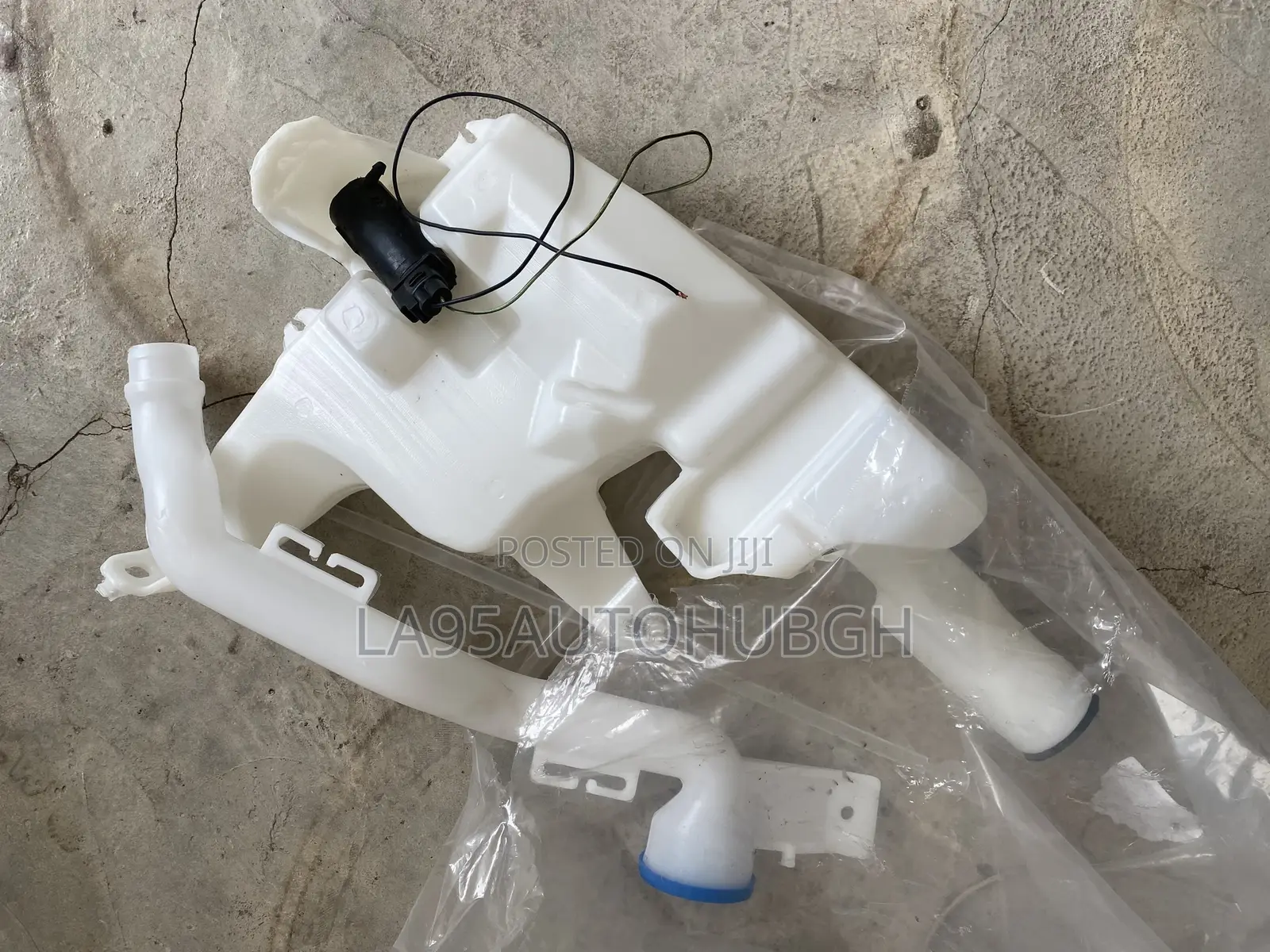 Honda Civic 2016,2017,2018,2019,2020,2021 Windshield Wiper Bottle
