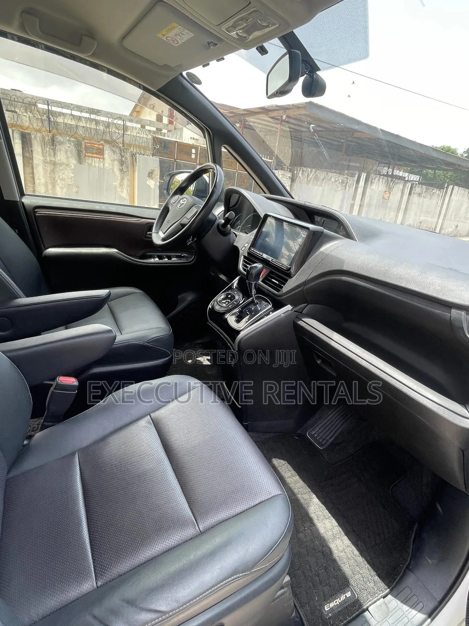 Toyota Esquire 2015 White