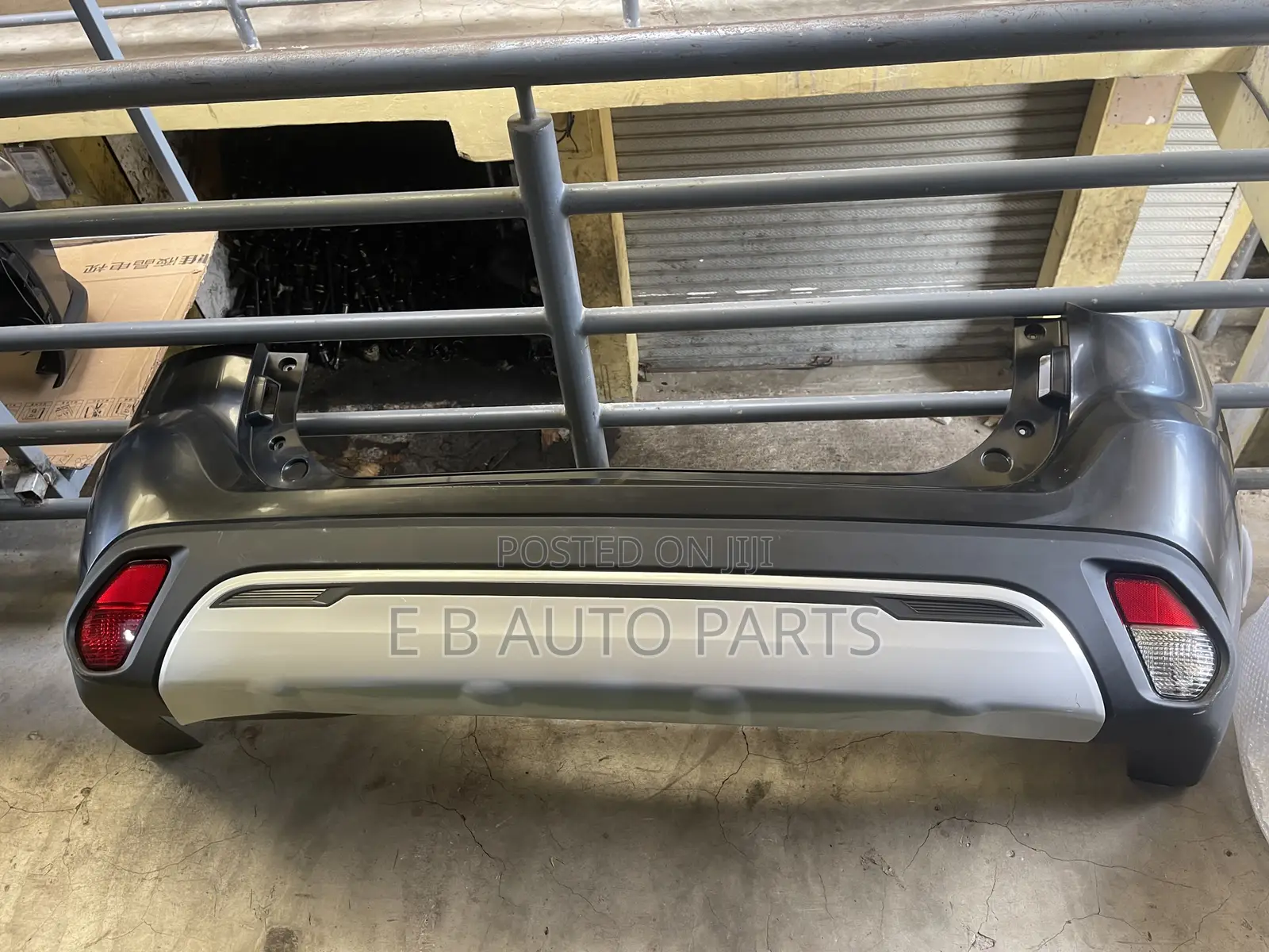 Outlander 2016-2020 Back Bumper Complete