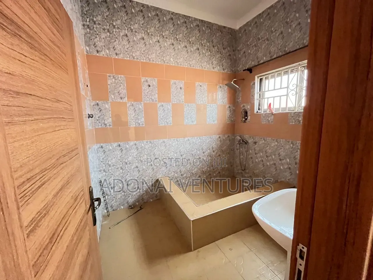 6bdrm House in Sokoban Asaago, Kumasi Metropolitan for sale