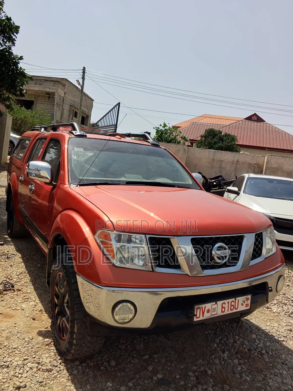 Nissan Frontier 2011 Orange