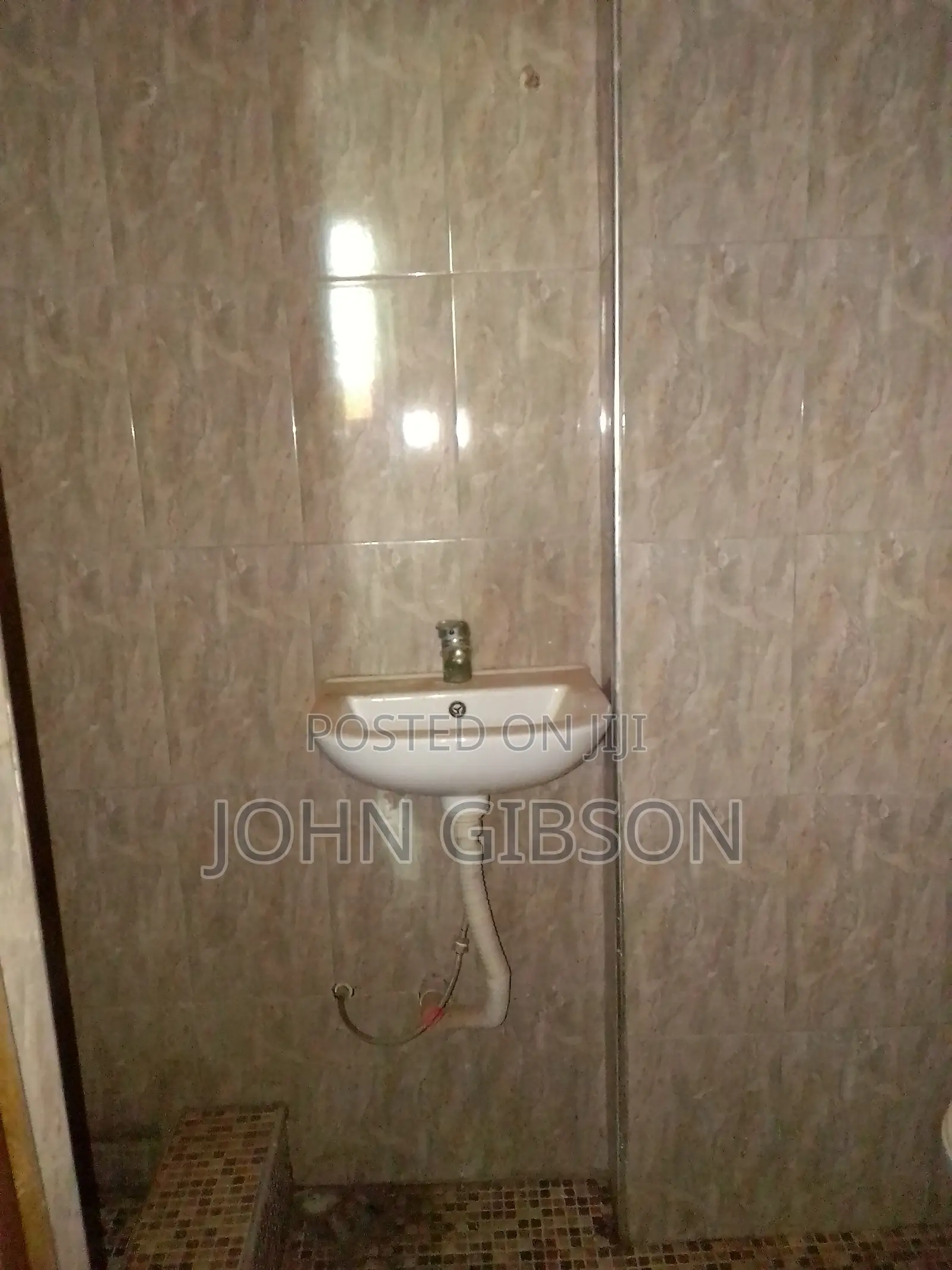 2bdrm Apartment in 2 Bedroom Apartment, Housing Down for rent