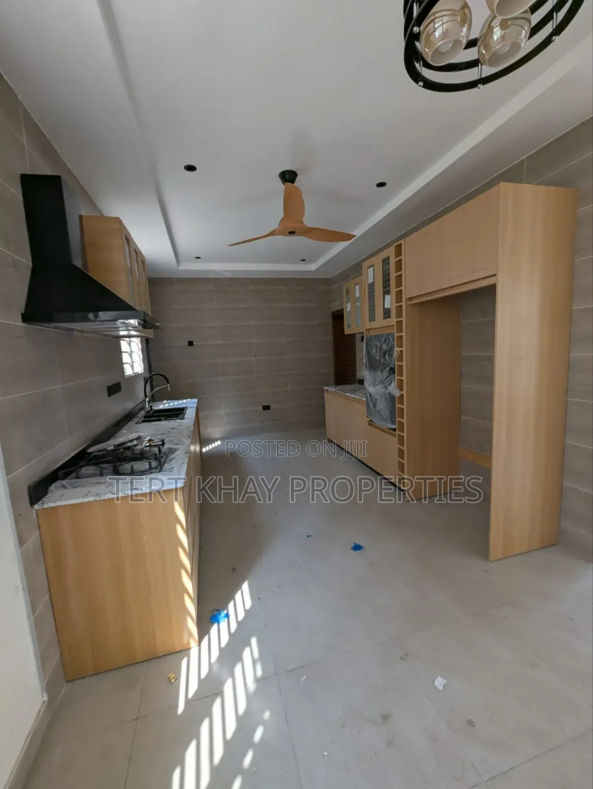 4bdrm House in The Mall, Achimota for rent