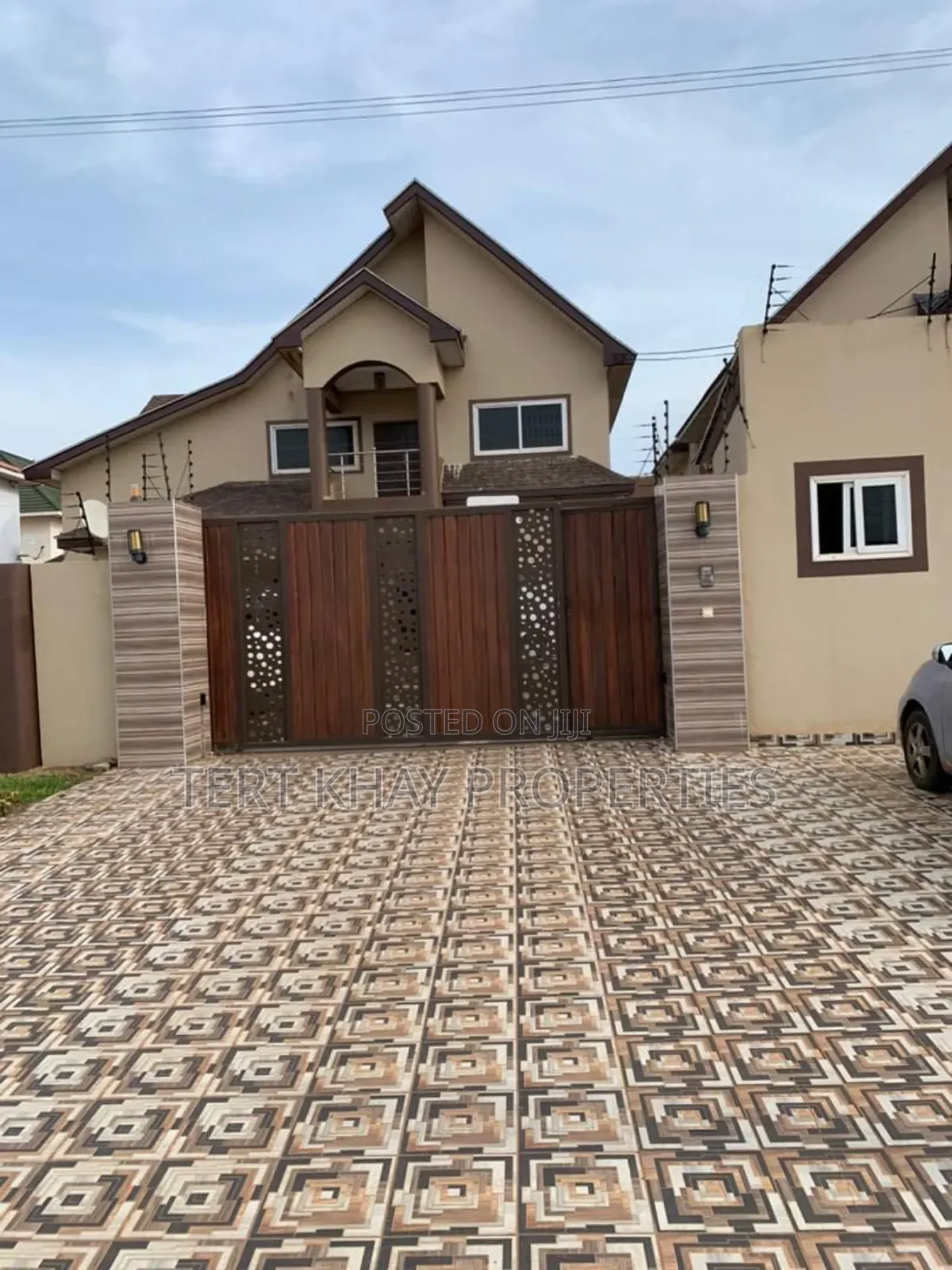 Furnished 5bdrm House in Coco Vanilla, East Legon for sale