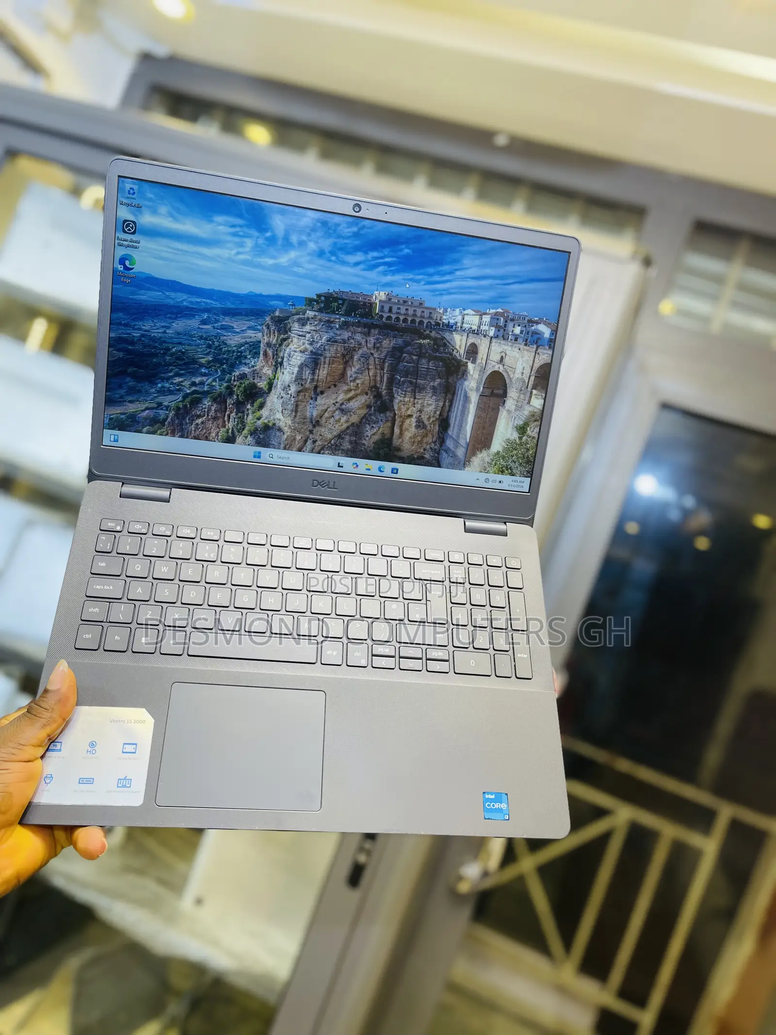 Laptop Dell Vostro 3500 8GB Intel Core i3 HDD 1T
