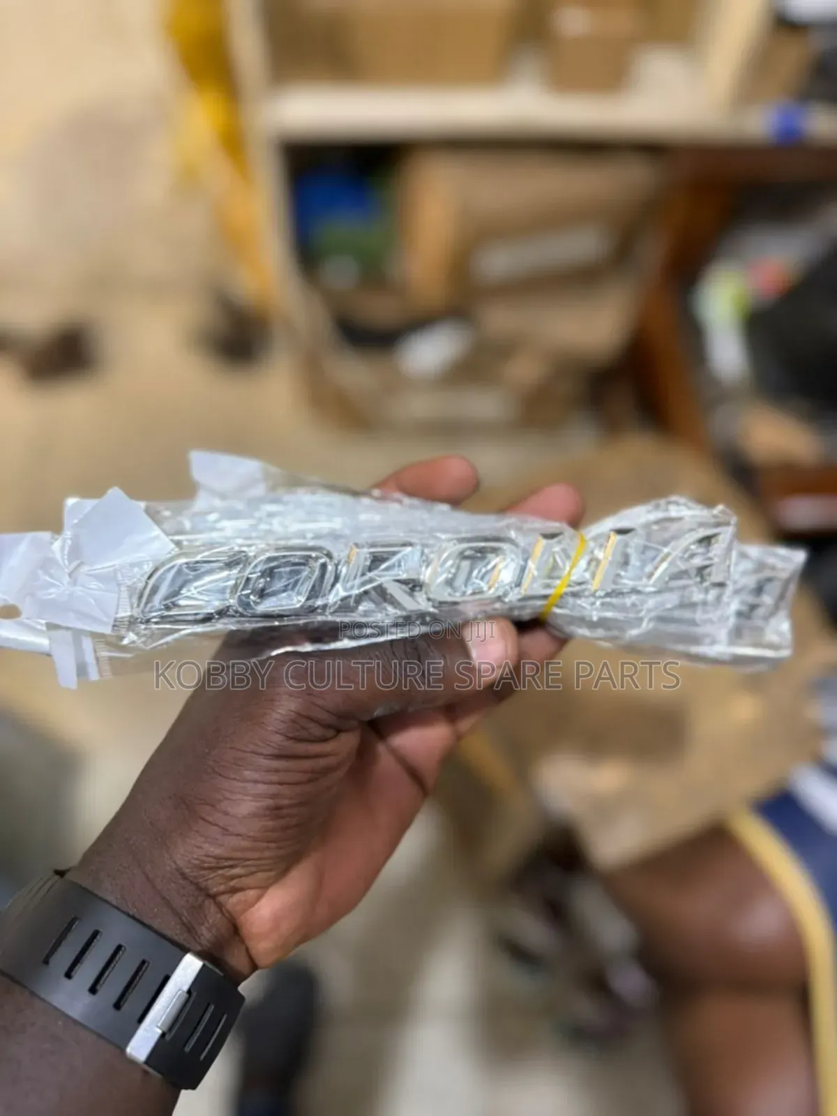 Original Toyota Corolla Crowns Writing Available to for All Cars