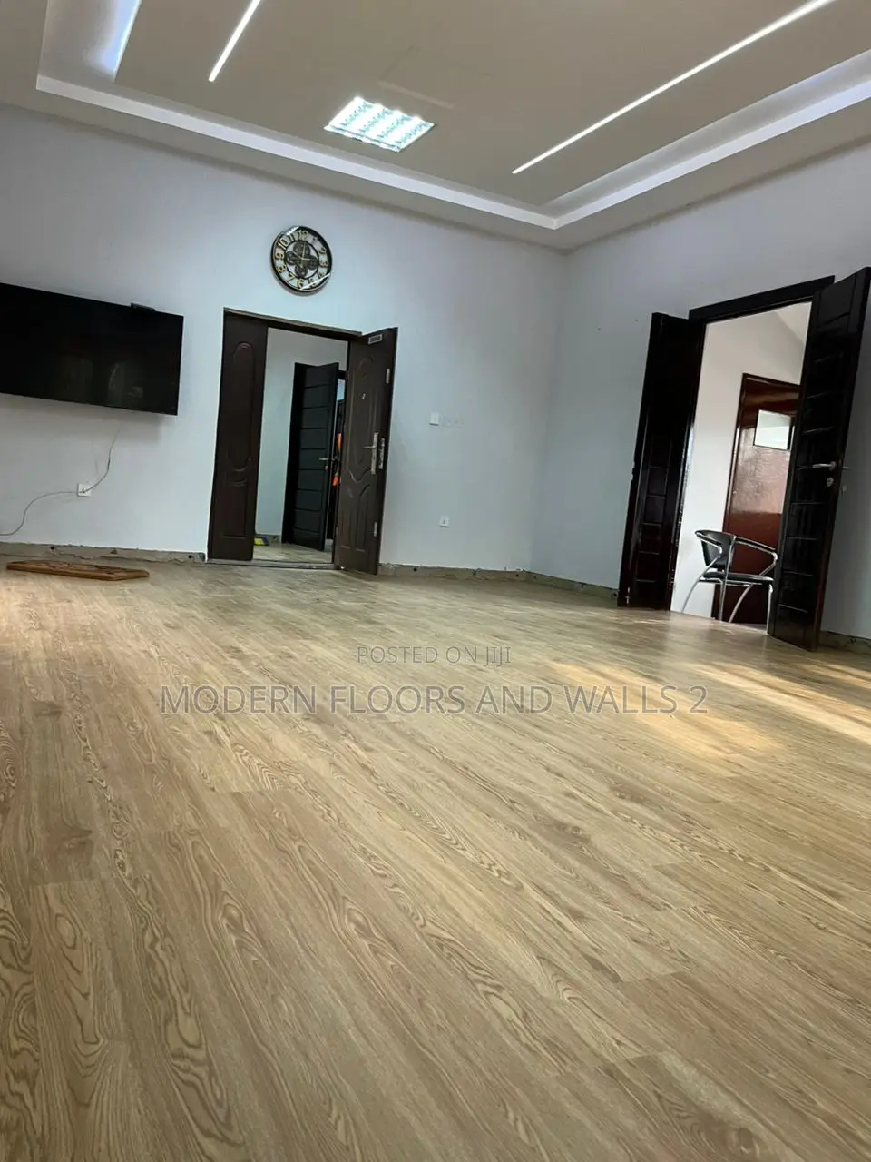 Oak Luxury LVT Vinyl Tiles