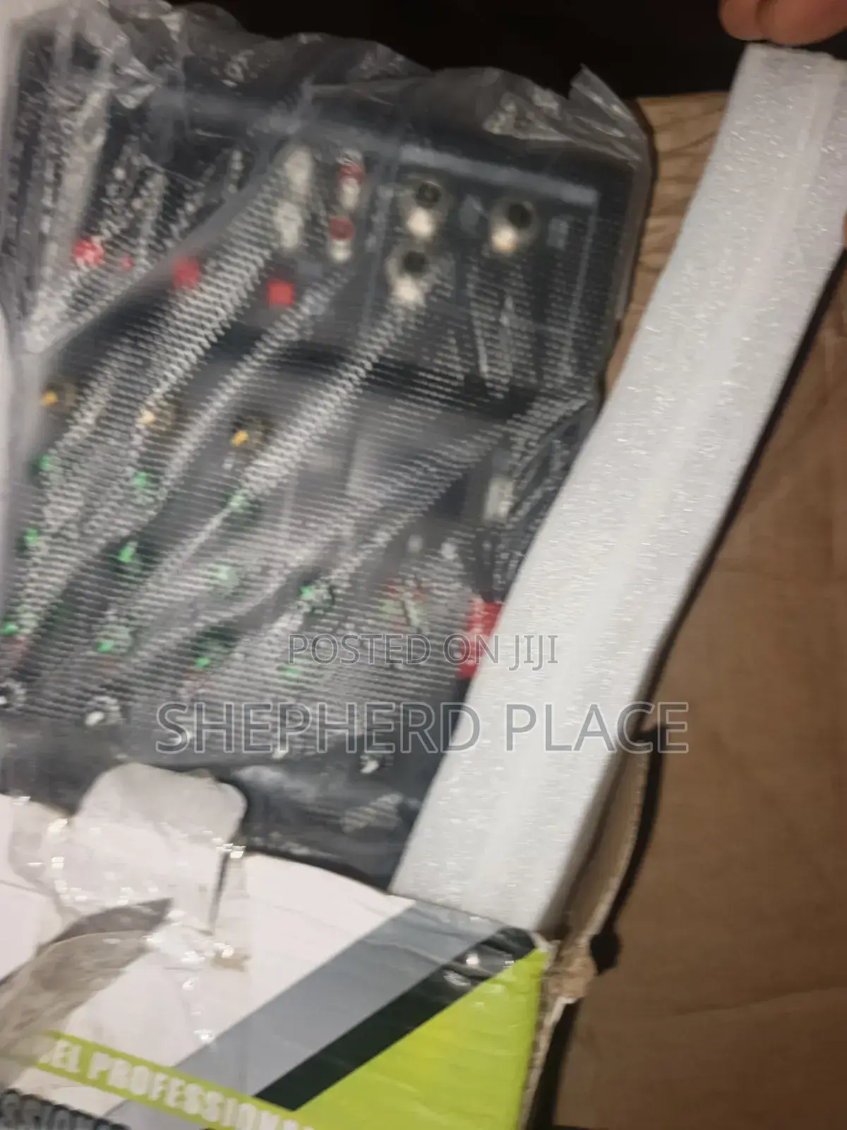 4-Channel Audio Mixer