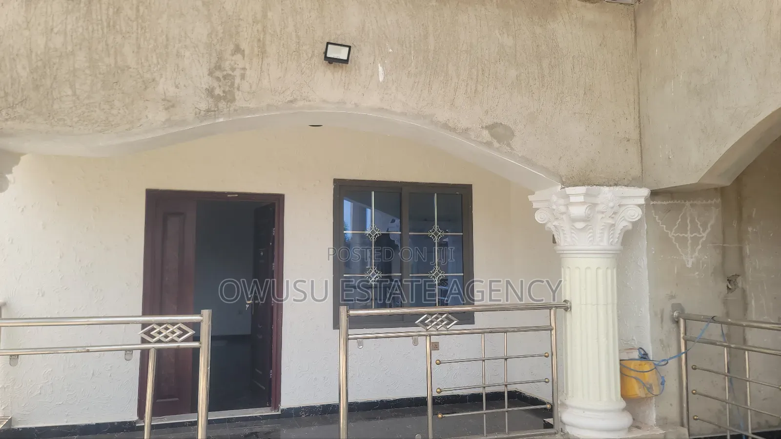 8bdrm House in Kenyase Adwumam, Kumasi Metropolitan for sale