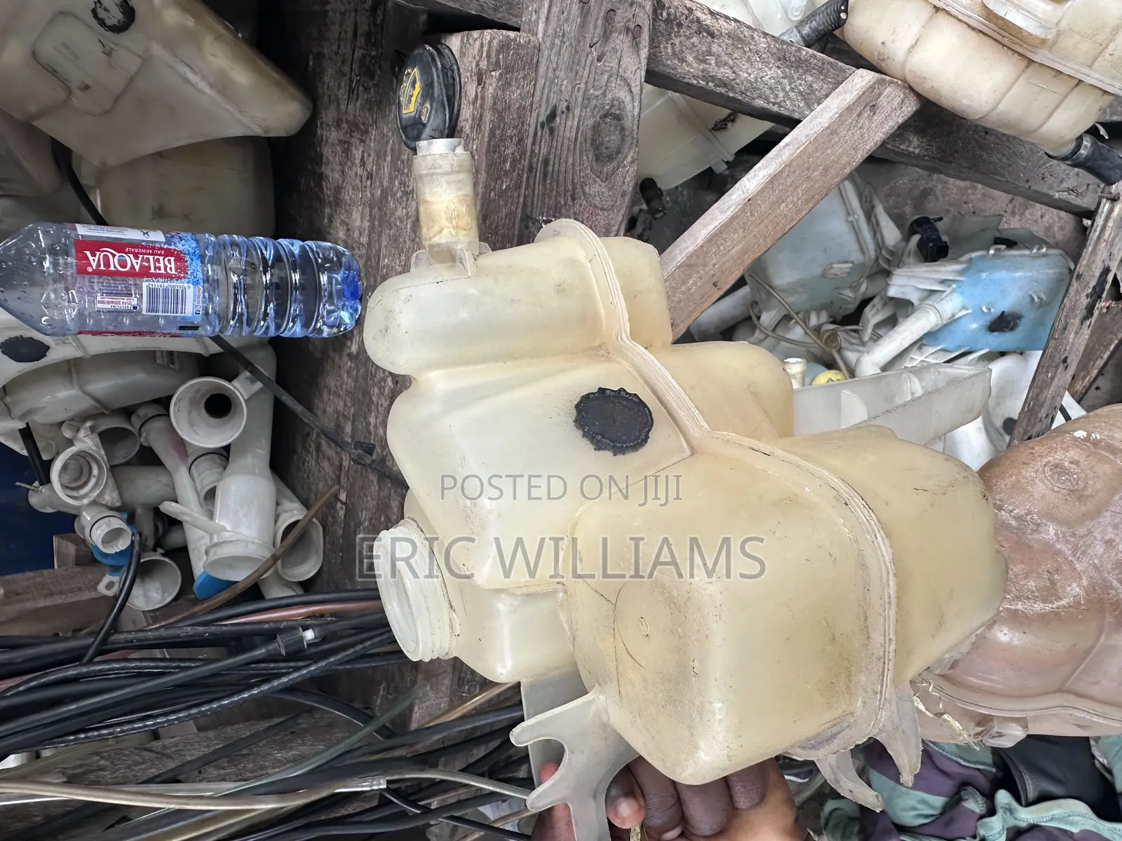 Ford Escape Reservoir