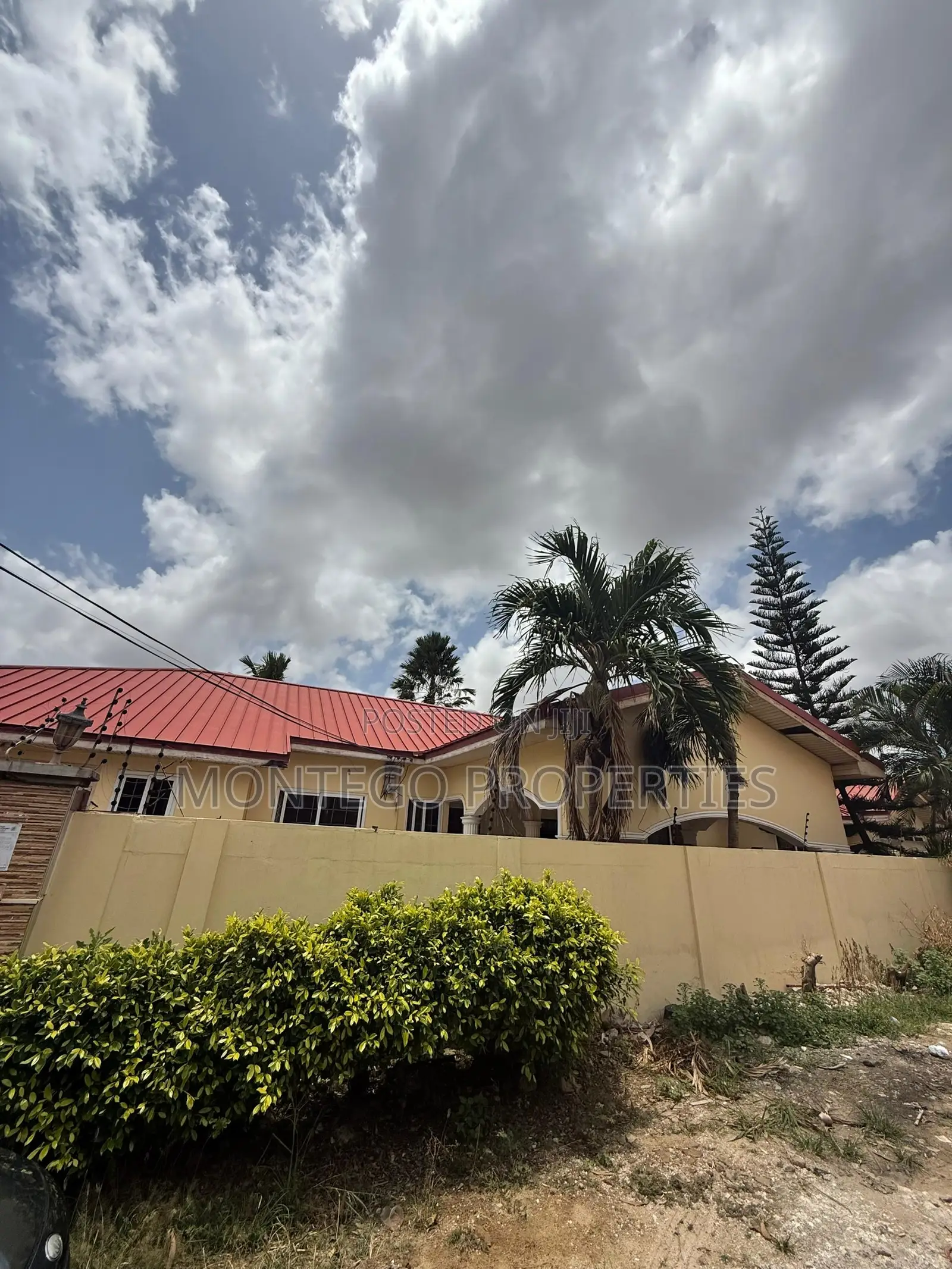 5bdrm House in East Legon Ogbojo for sale