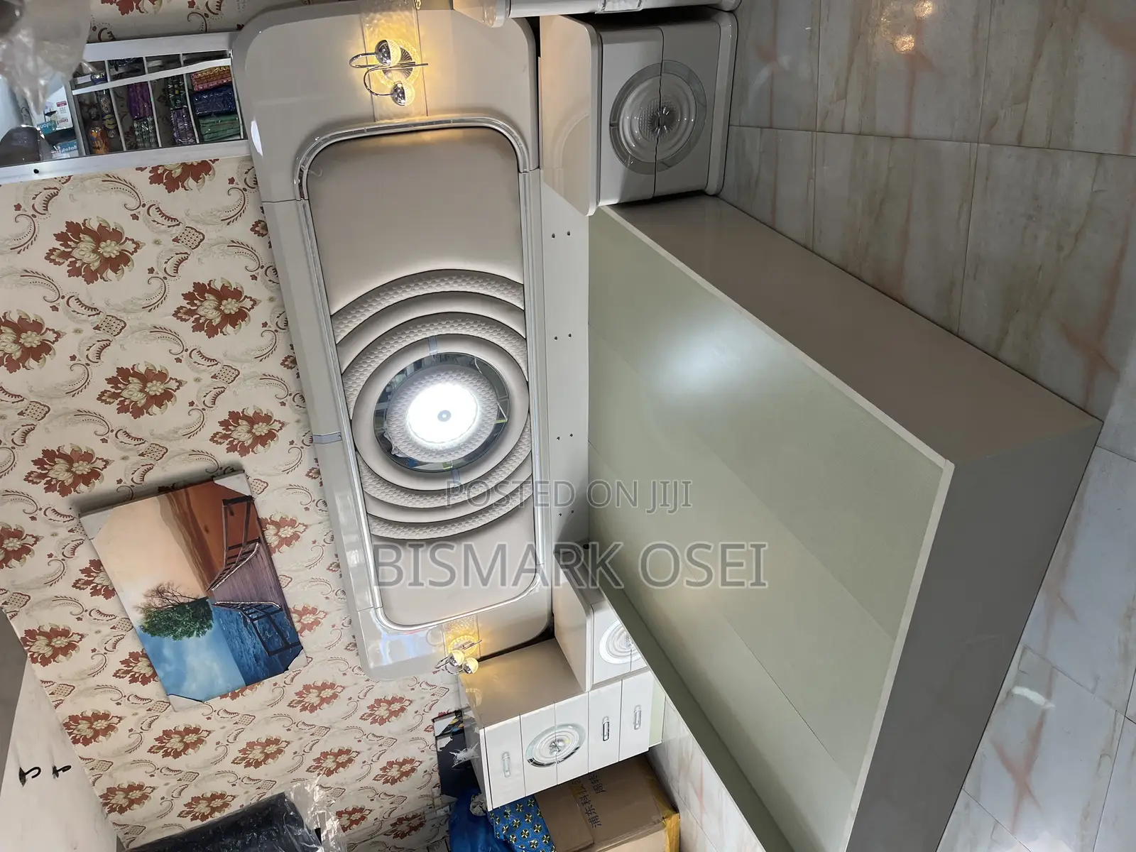 Royal Bed, Comes With Royal Beautiful Dressing Mirror and Side Tables